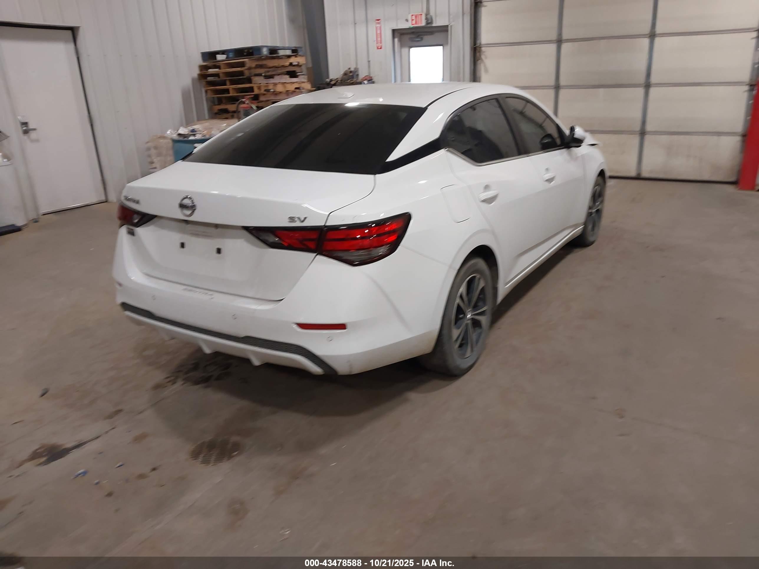 NISSAN SENTRA image 4