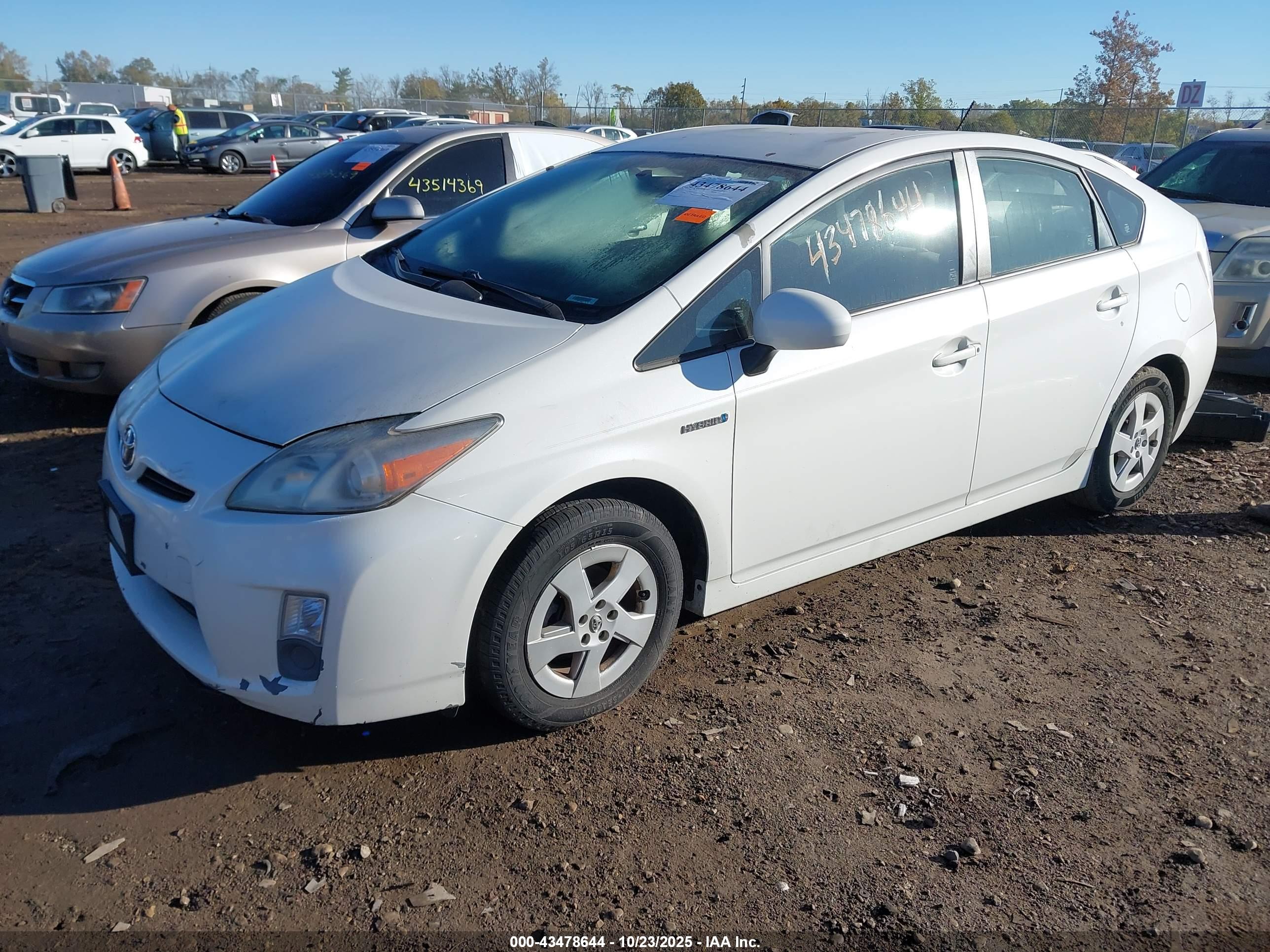 TOYOTA PRIUS image 2