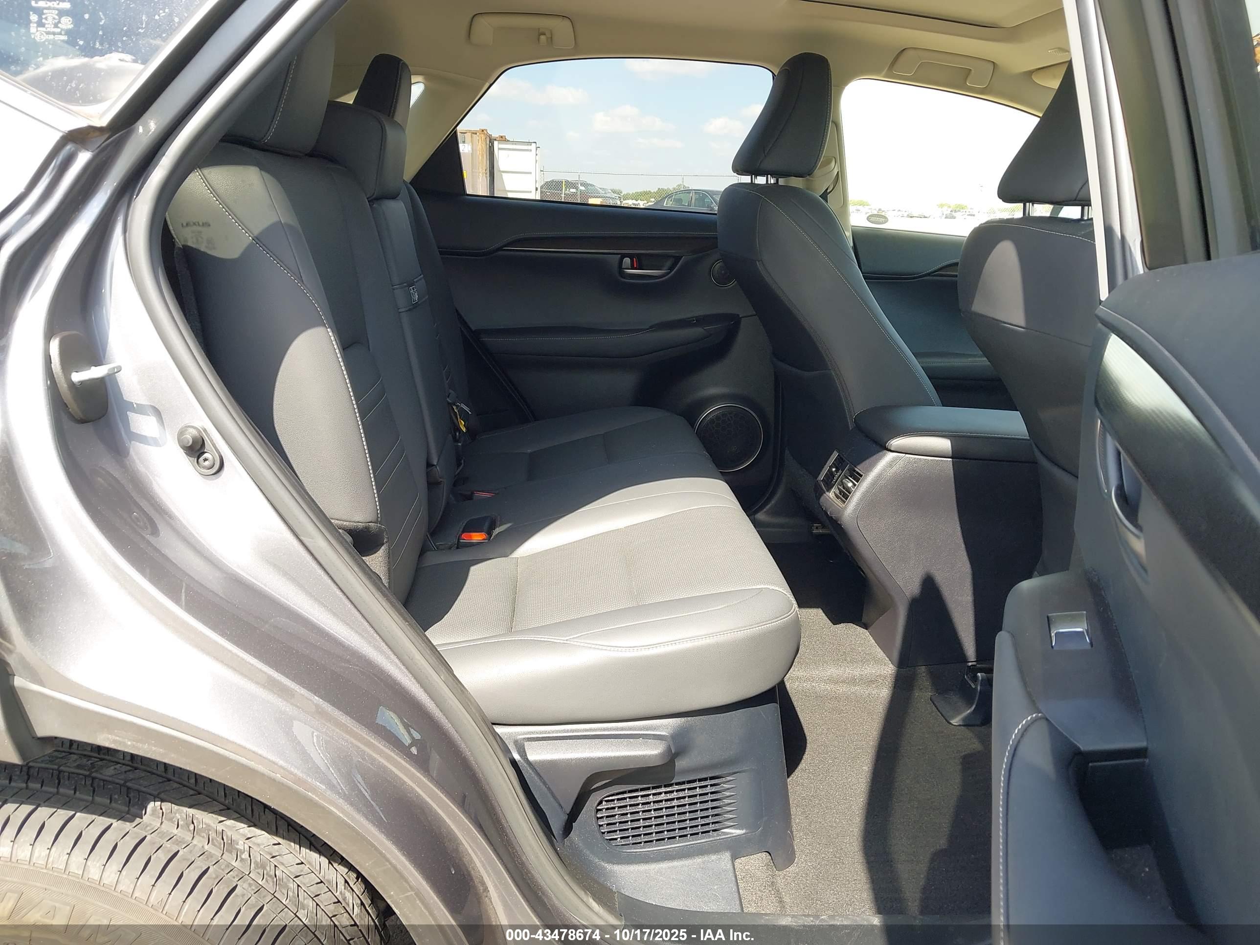 LEXUS NX image 8
