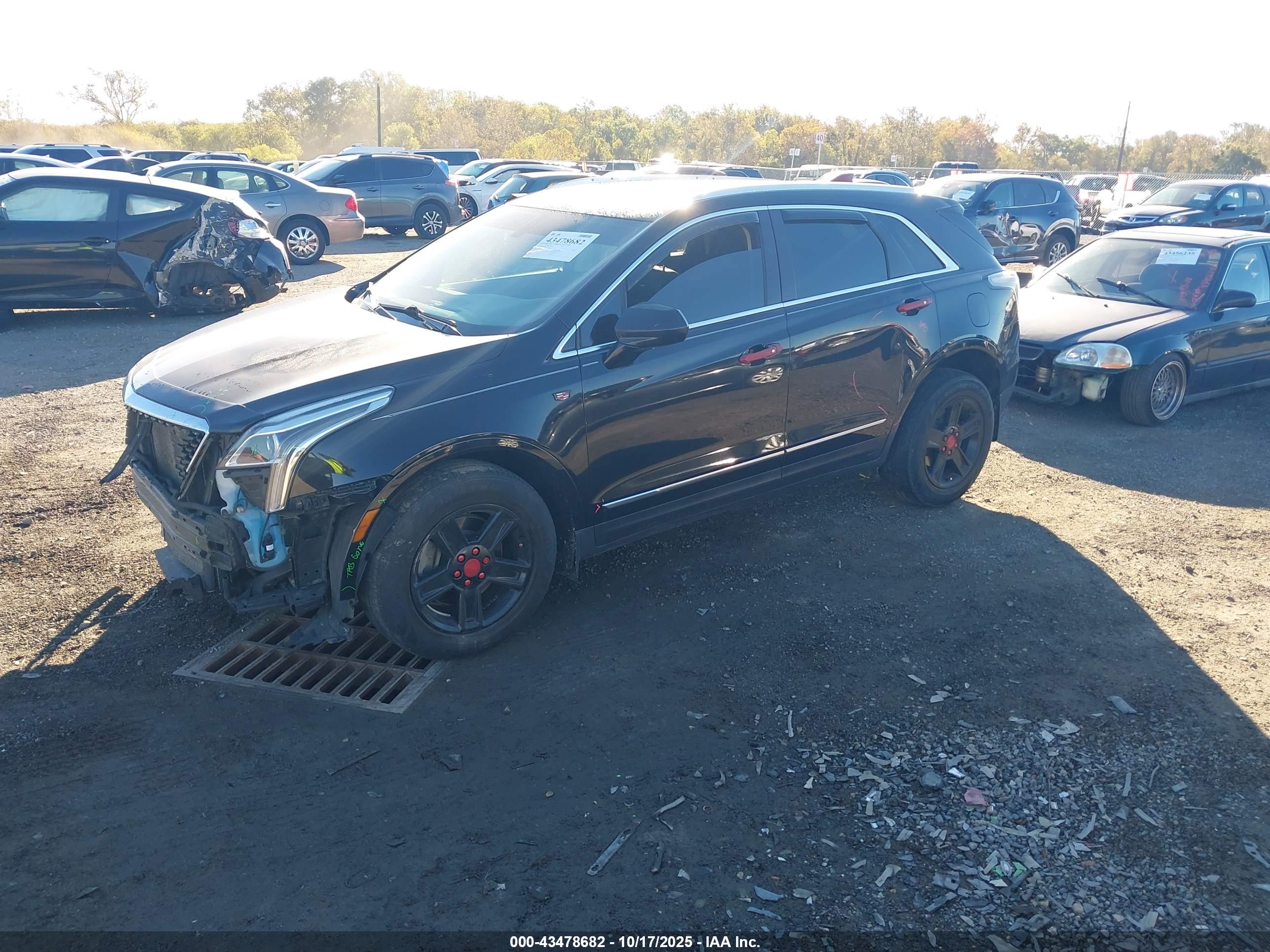 CADILLAC XT5 image 2