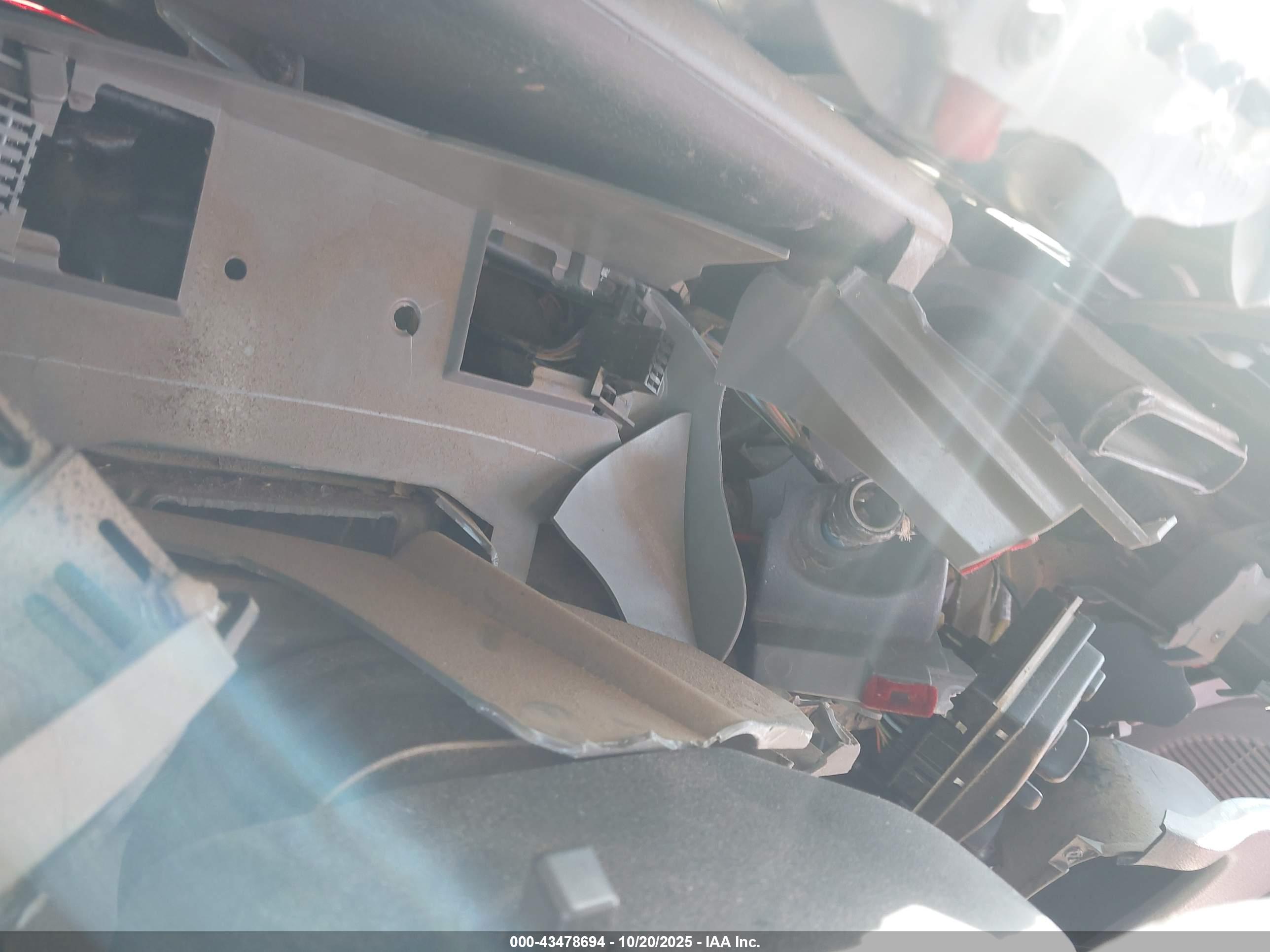DODGE RAM image 6