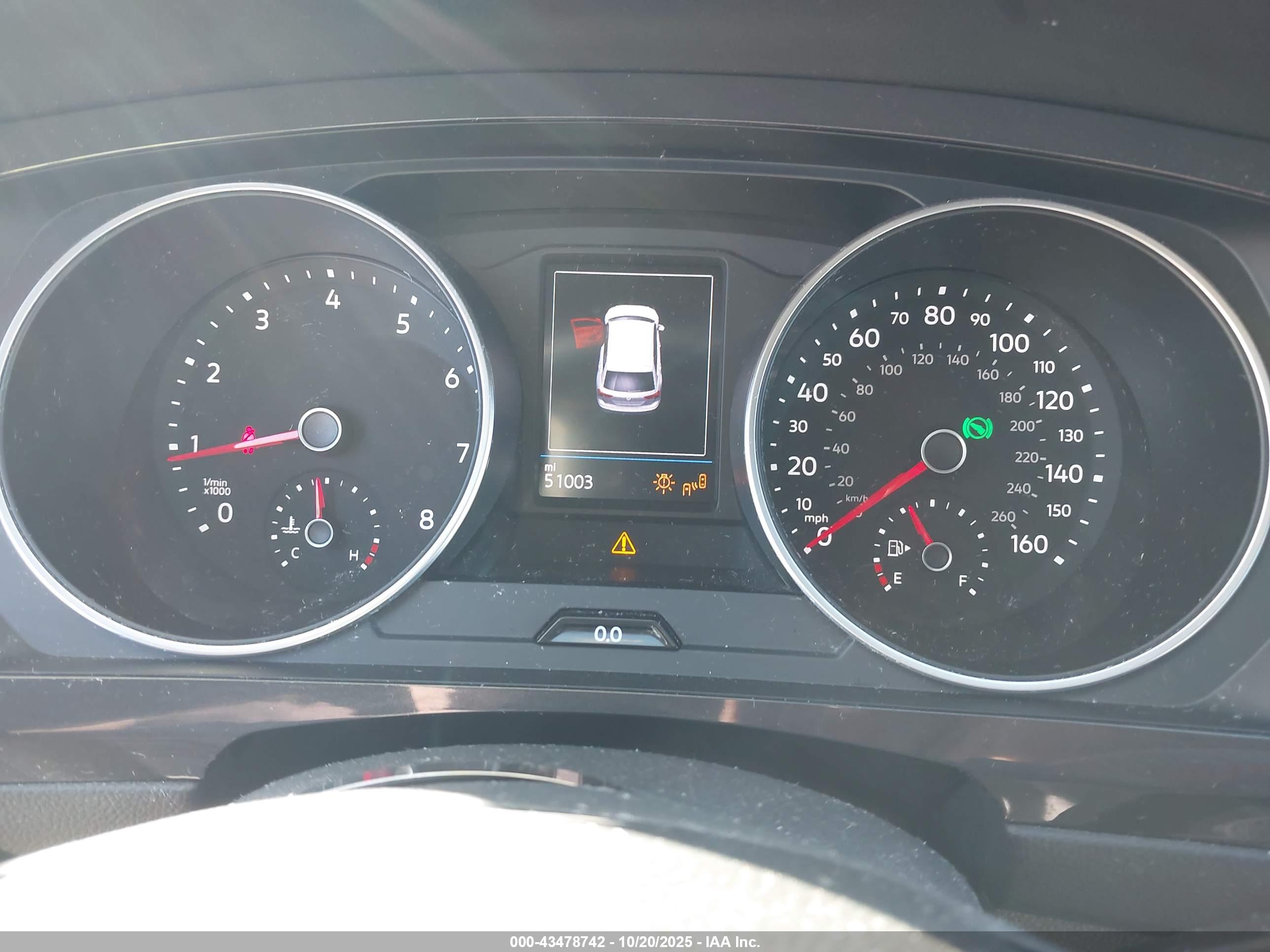 VOLKSWAGEN TIGUAN image 7