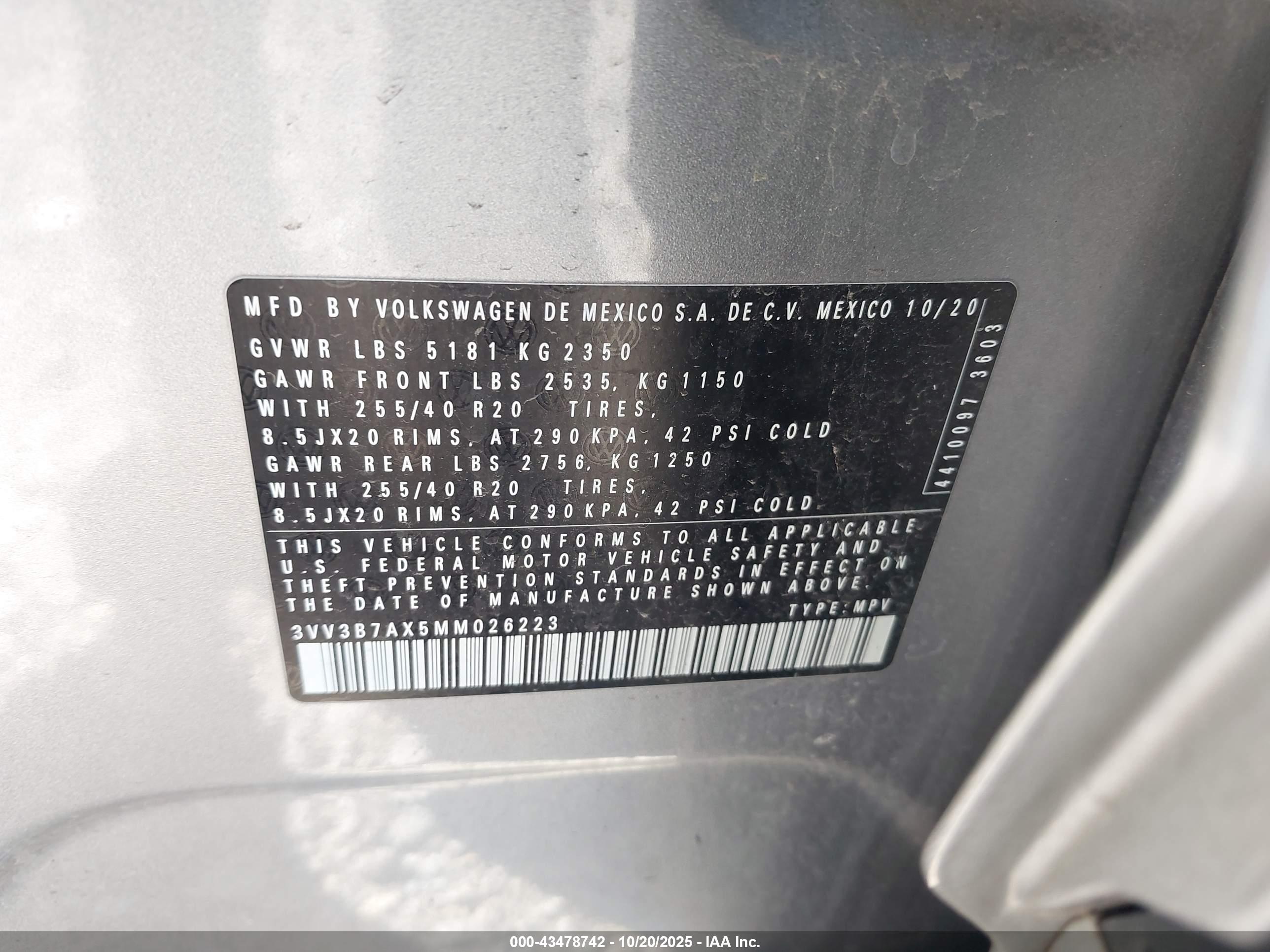 VOLKSWAGEN TIGUAN image 9