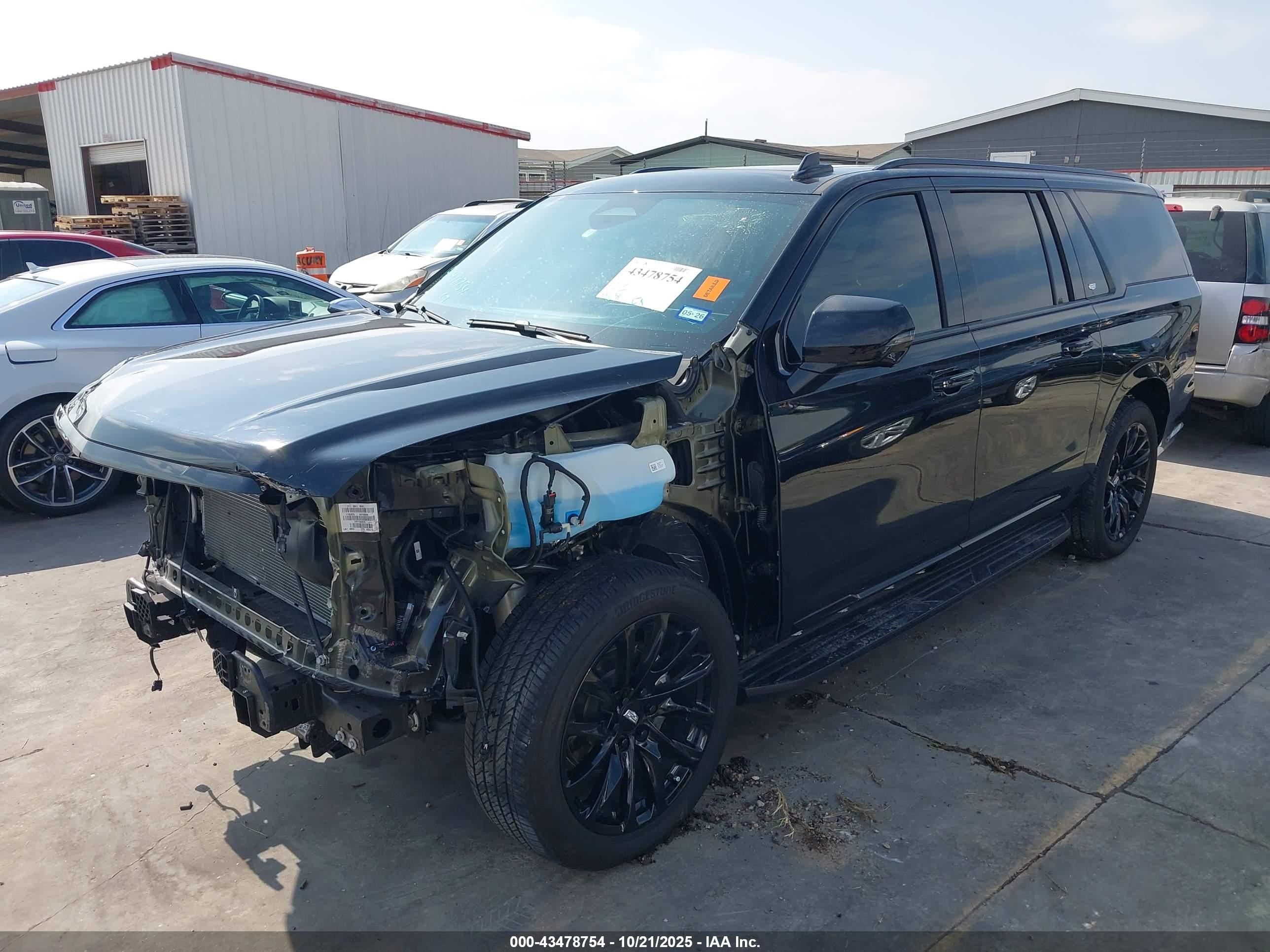 CADILLAC ESCALADE image 2