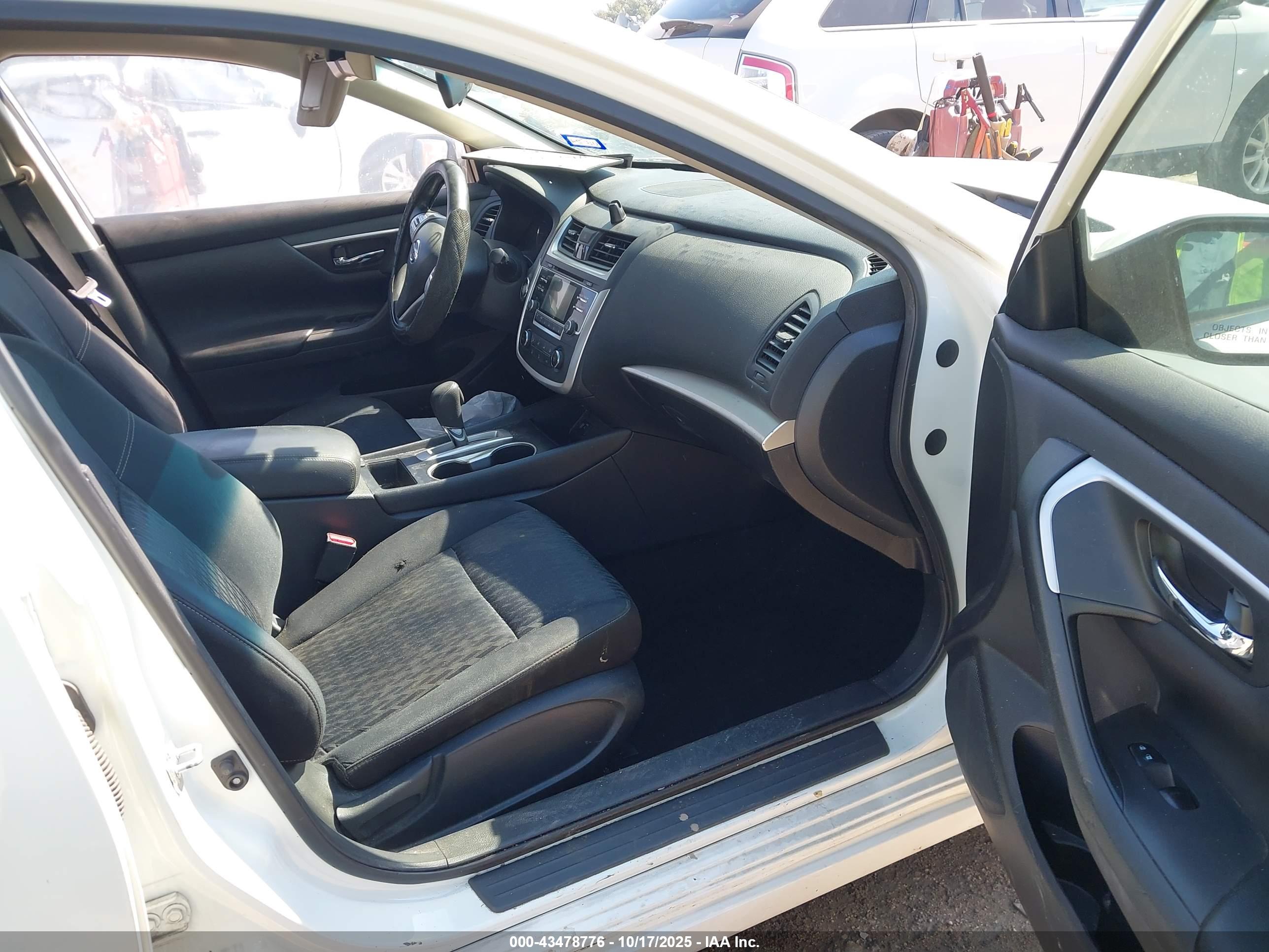 NISSAN ALTIMA image 5