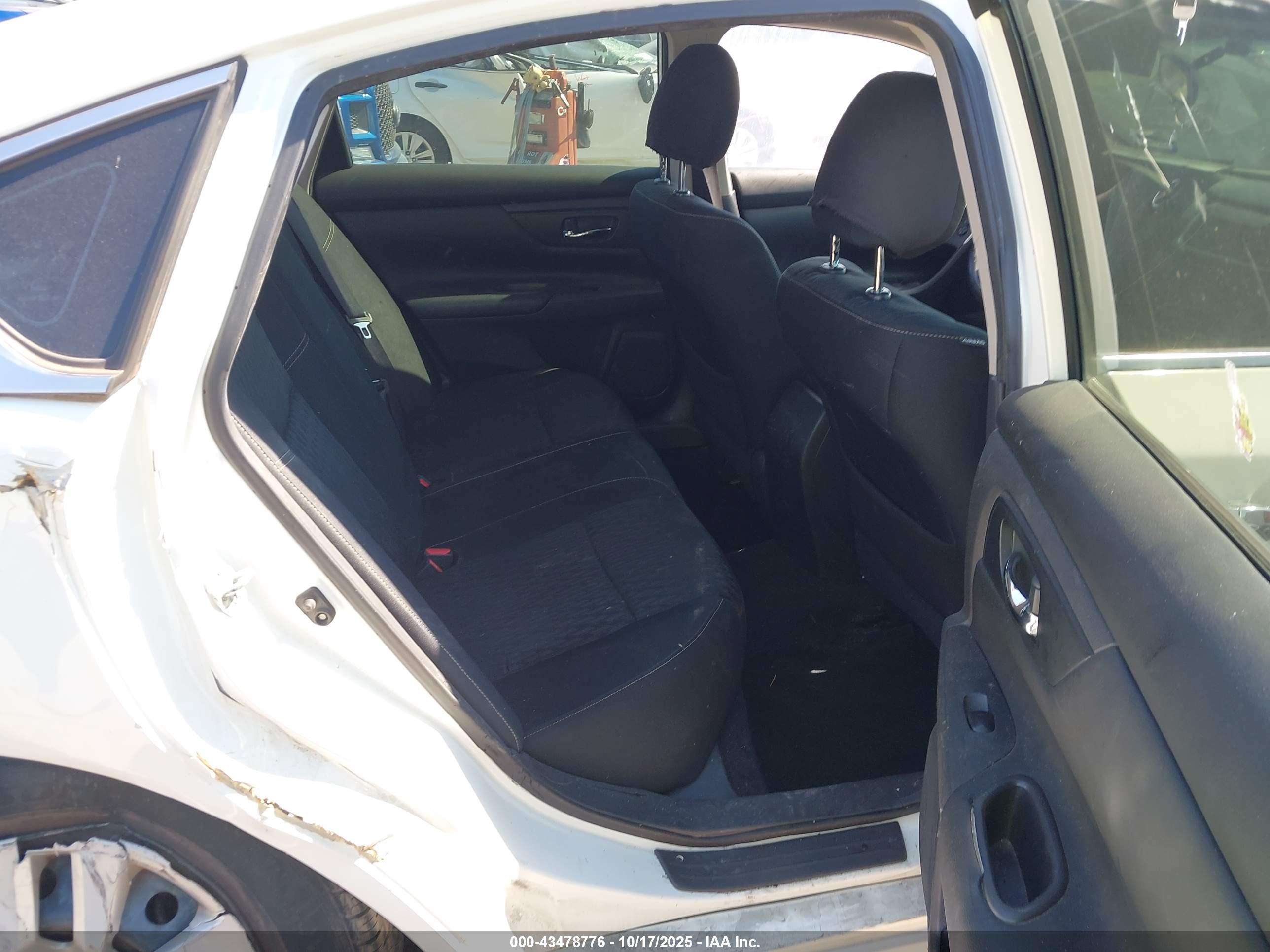NISSAN ALTIMA image 8