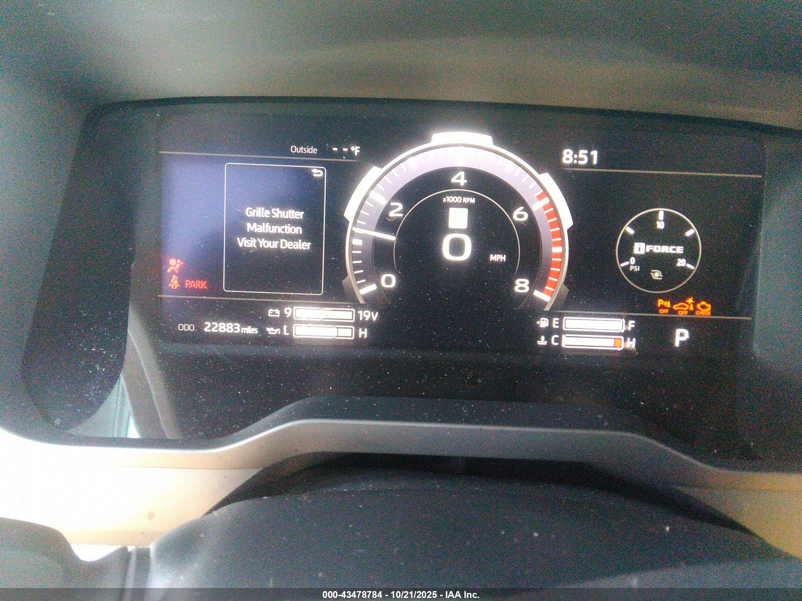 TOYOTA TUNDRA image 7
