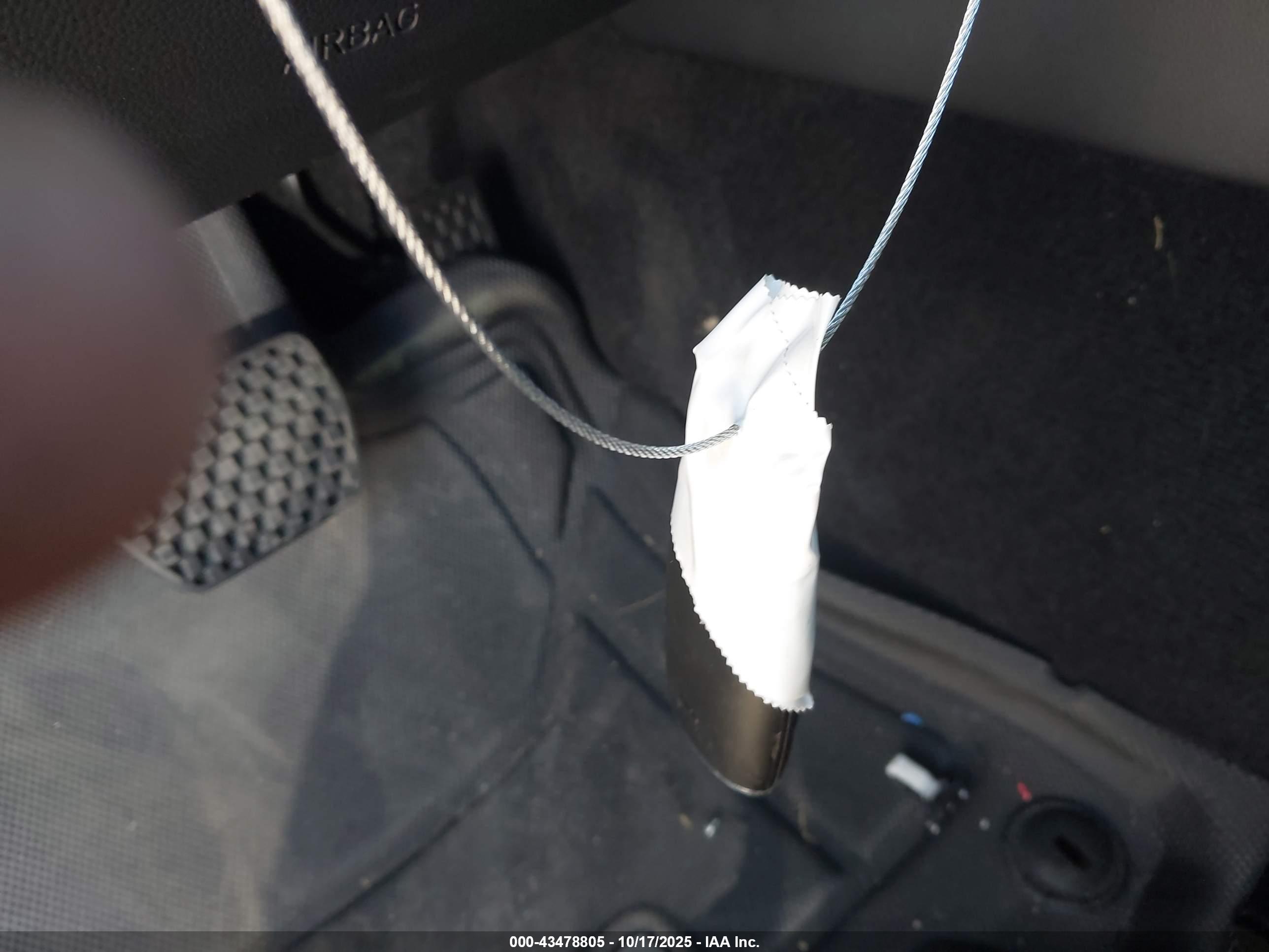 GENESIS GV70 image 11