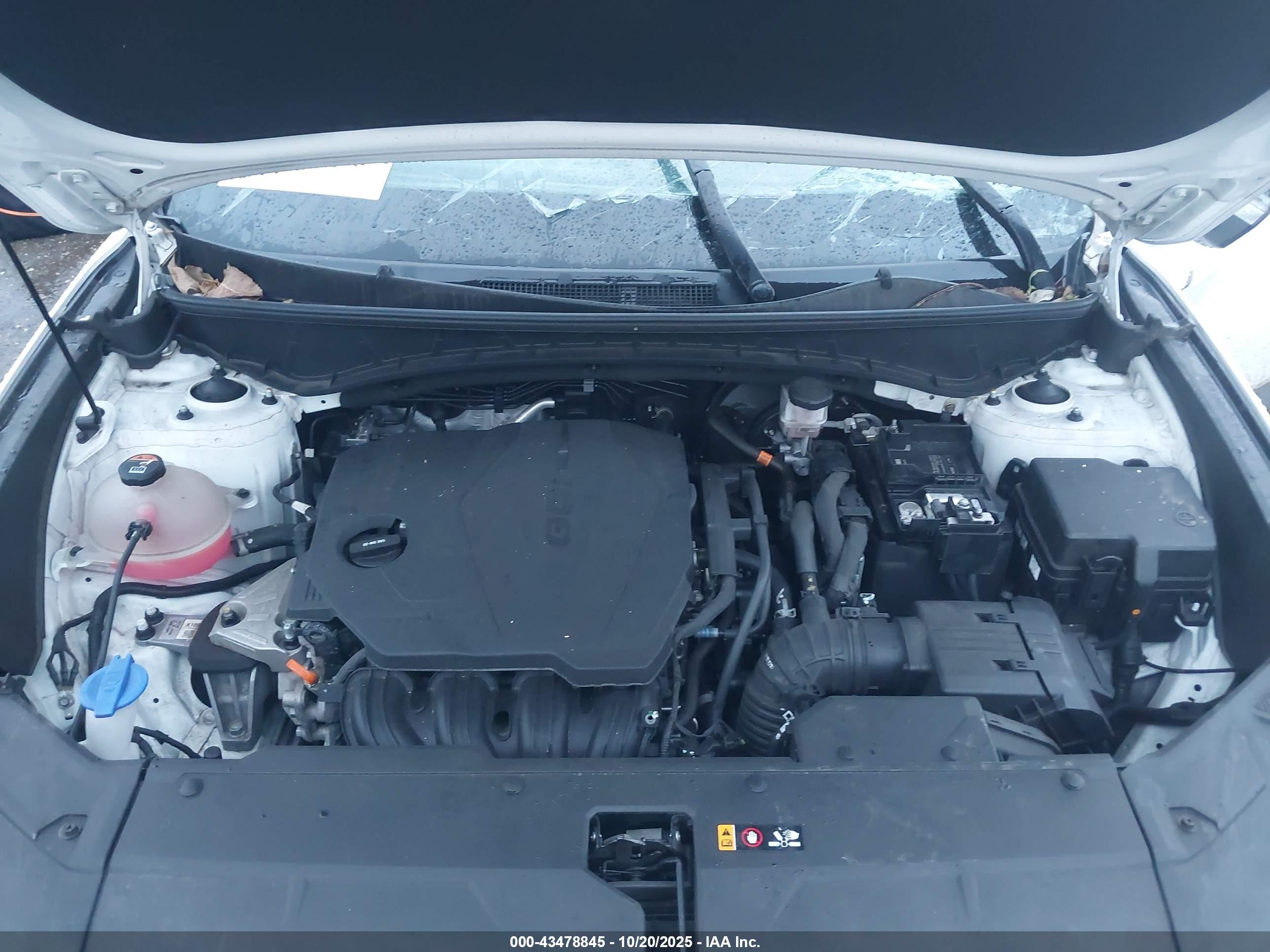 HYUNDAI TUCSON image 10