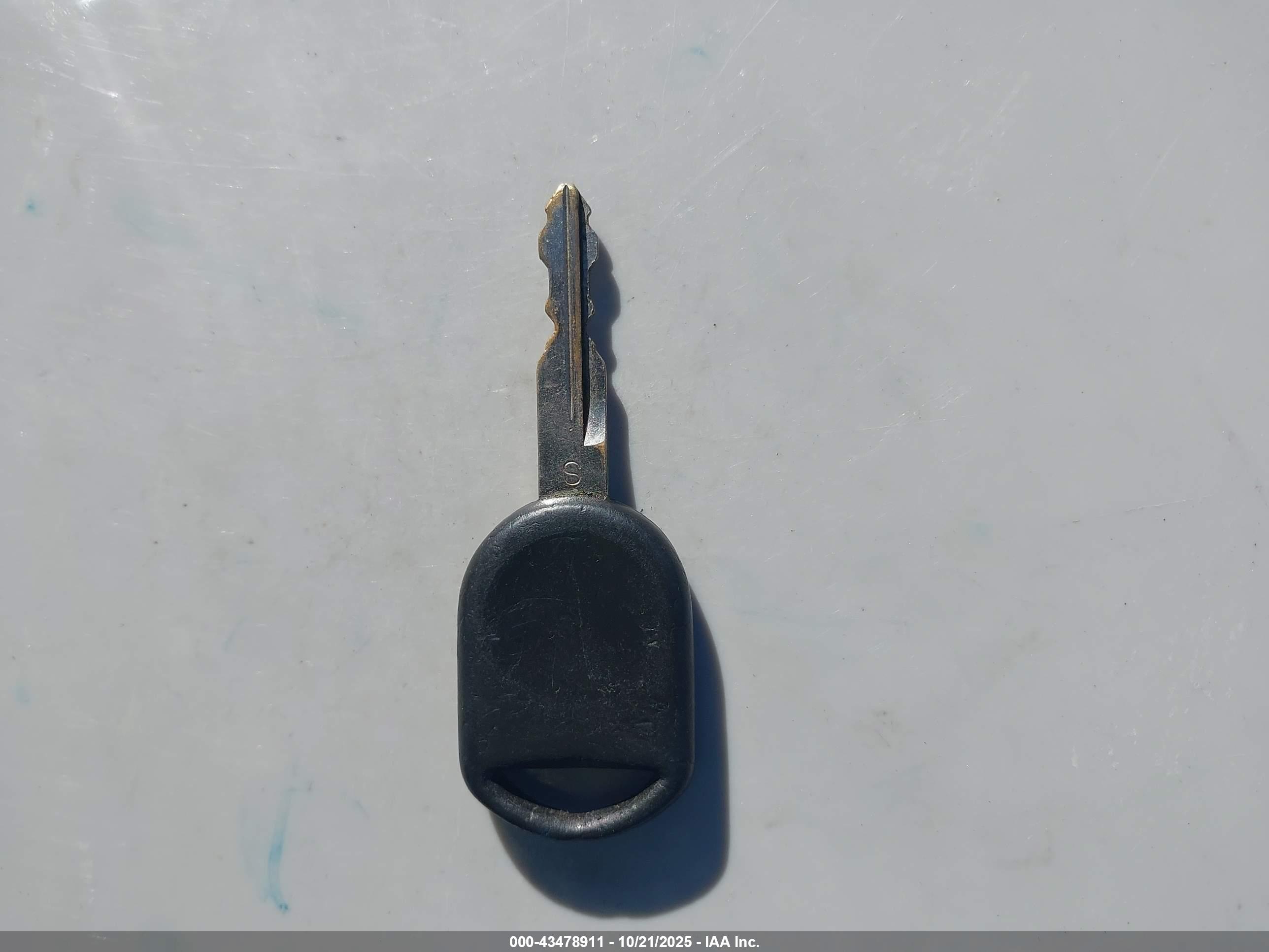 FORD EXPLORER image 11