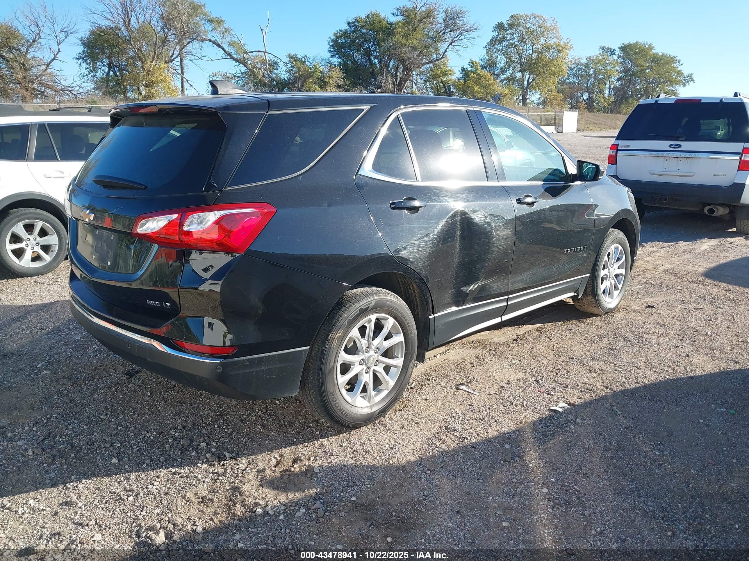 CHEVROLET EQUINOX image 4