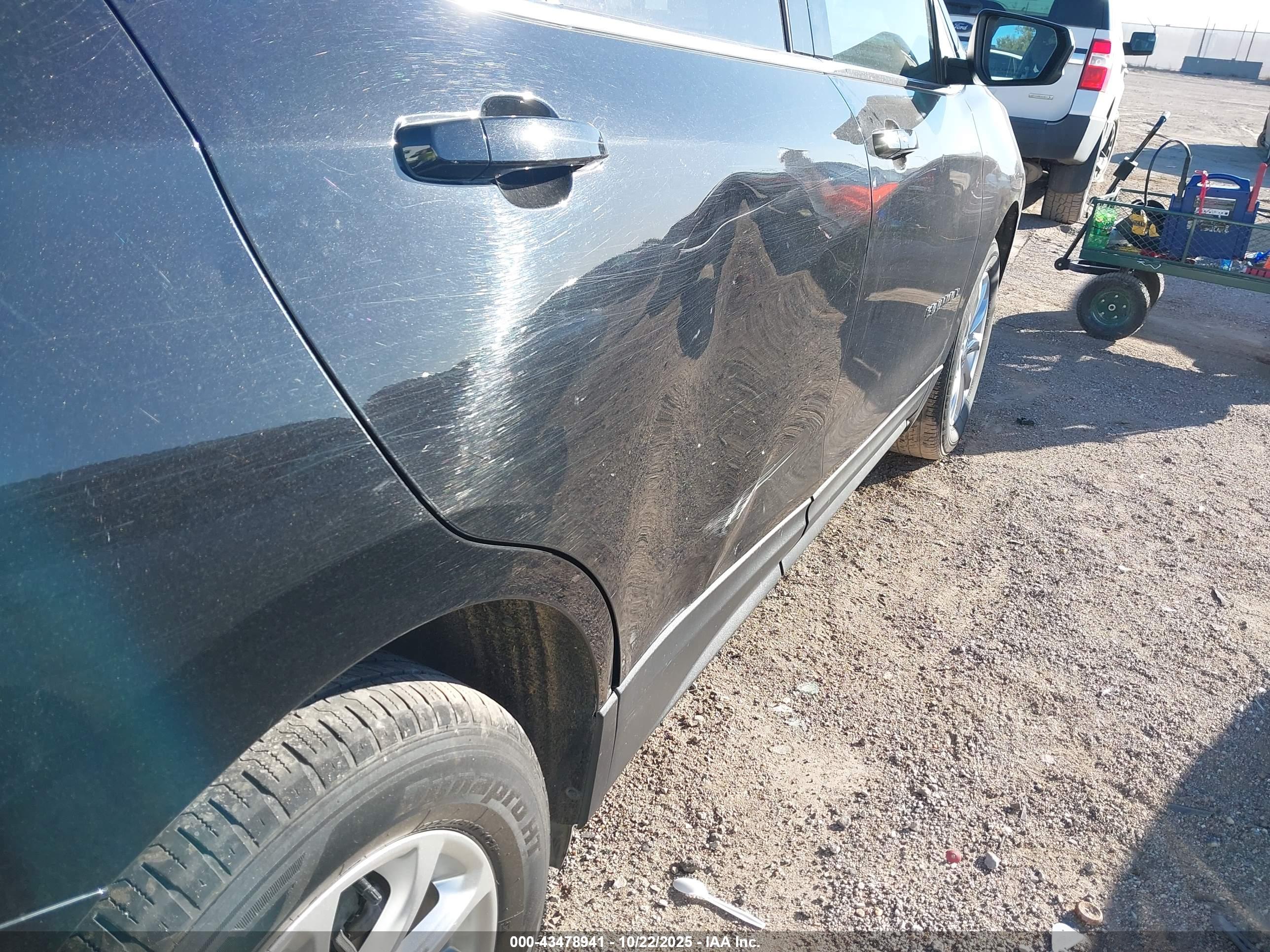 CHEVROLET EQUINOX image 6