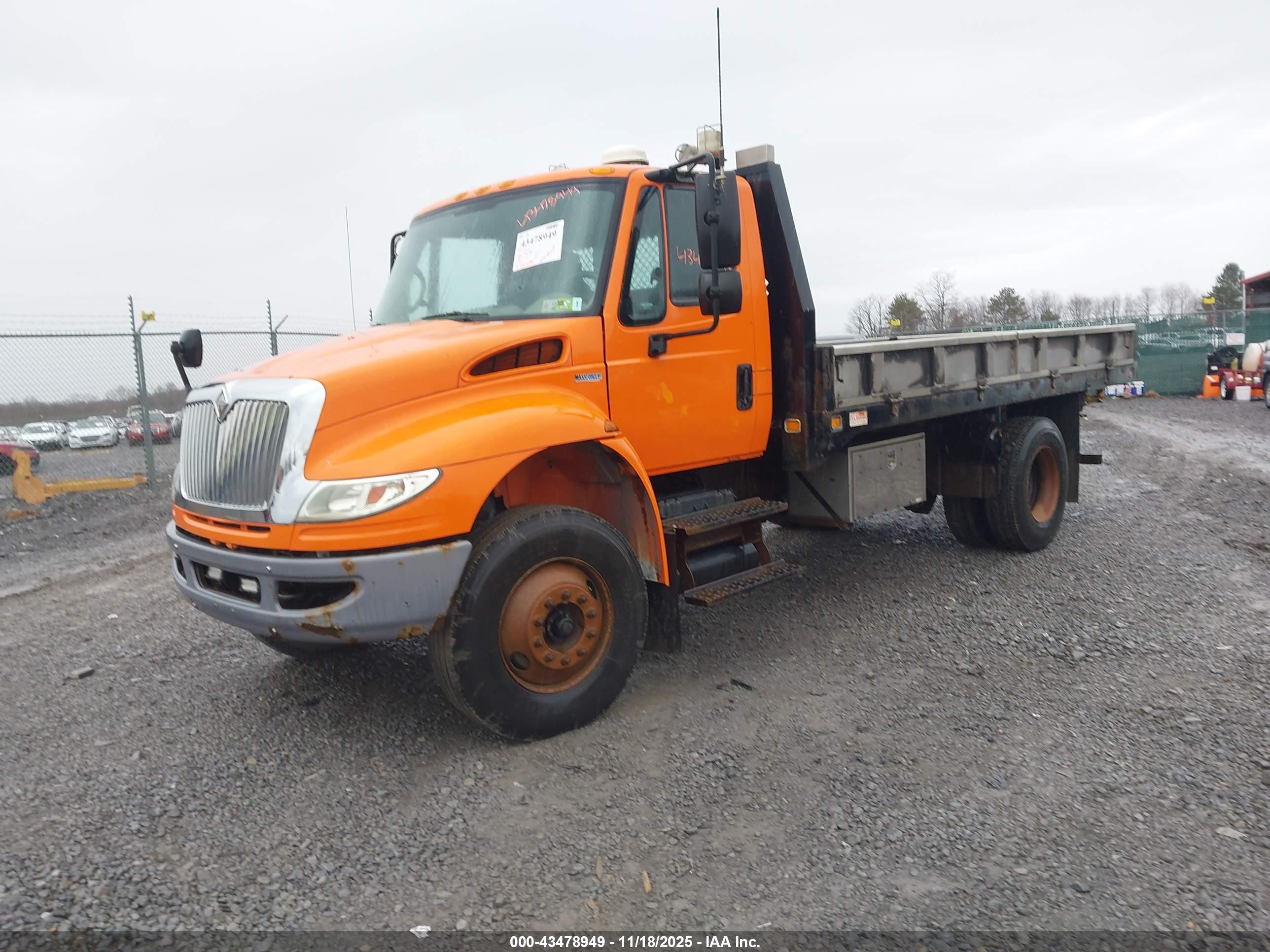 INTERNATIONAL 4000 image 2