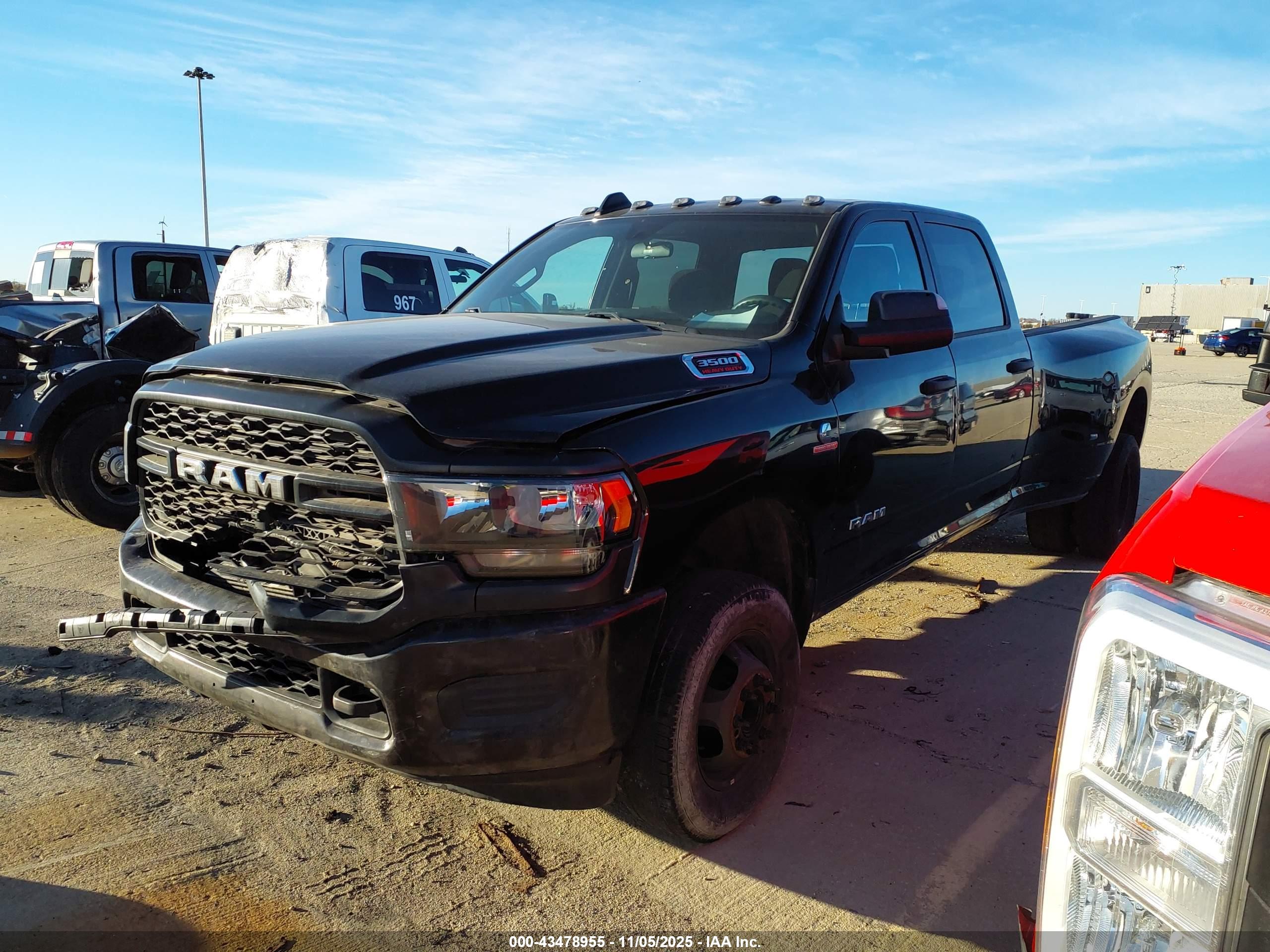 RAM 3500 image 2