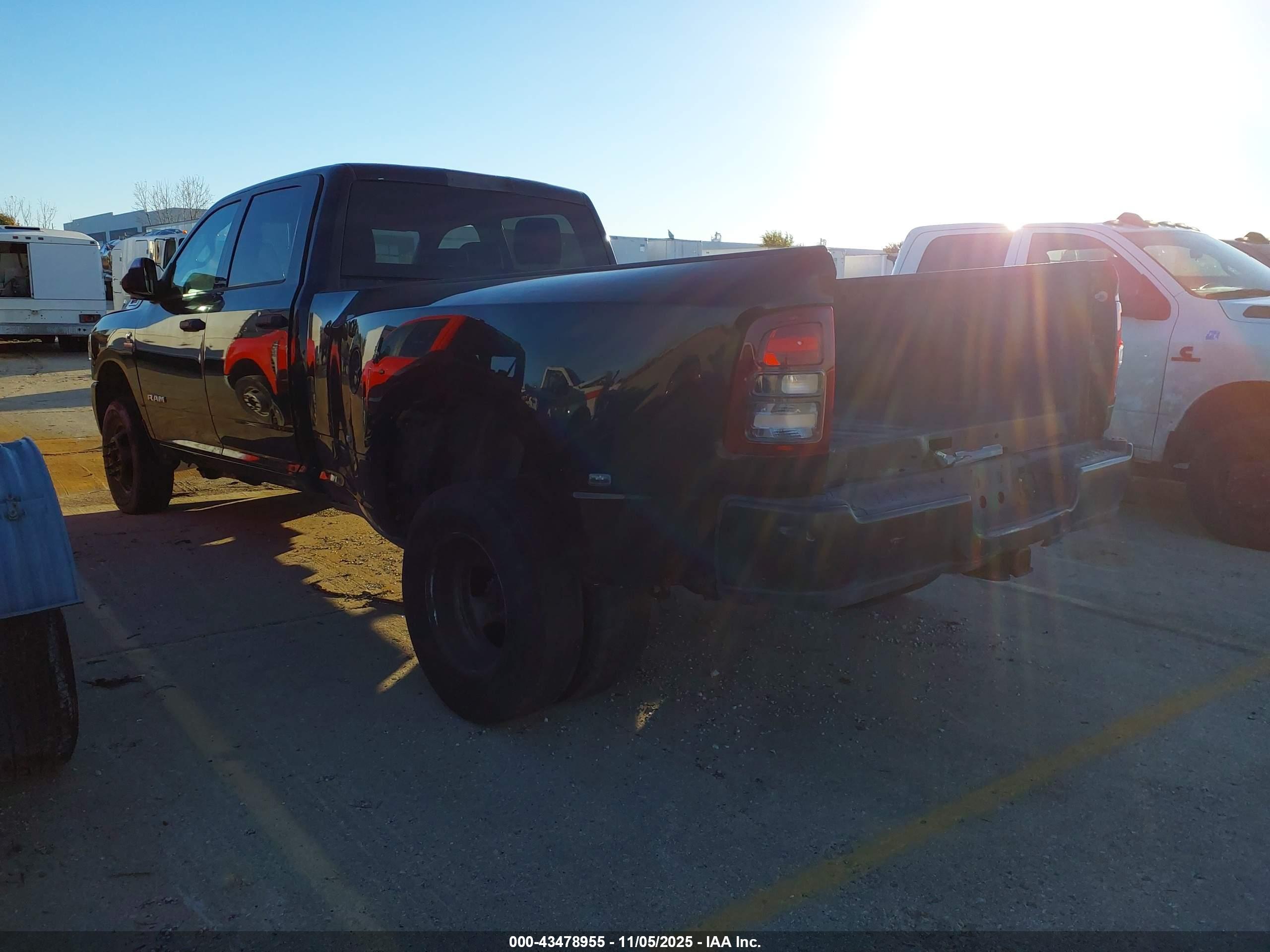 RAM 3500 image 3