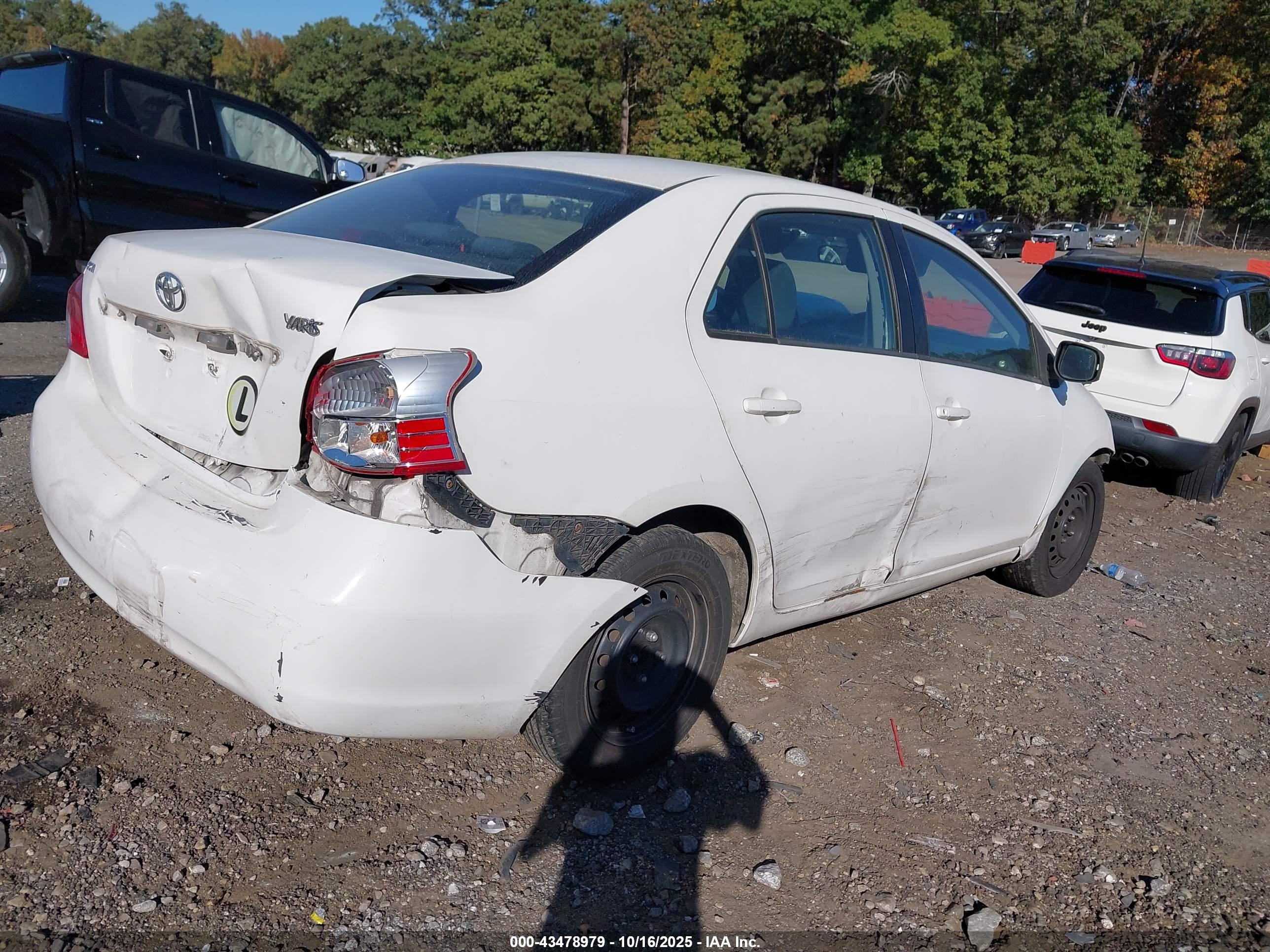 TOYOTA YARIS image 4
