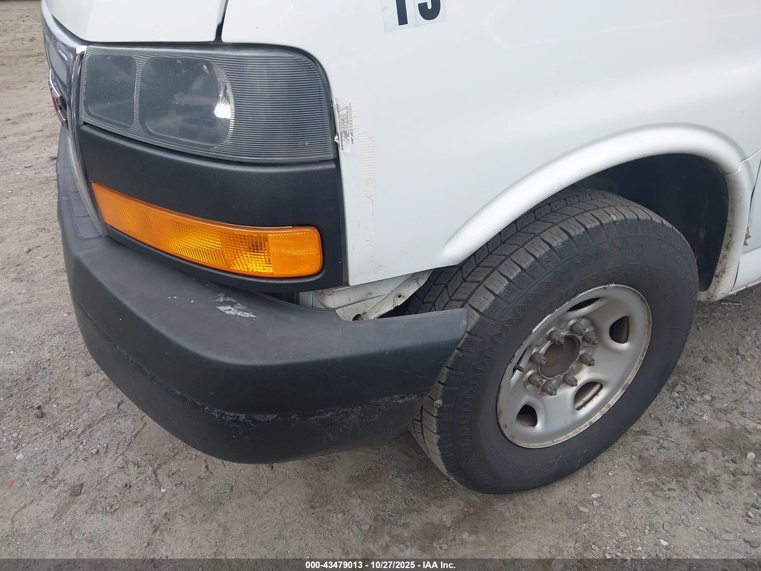 GMC SAVANA image 6
