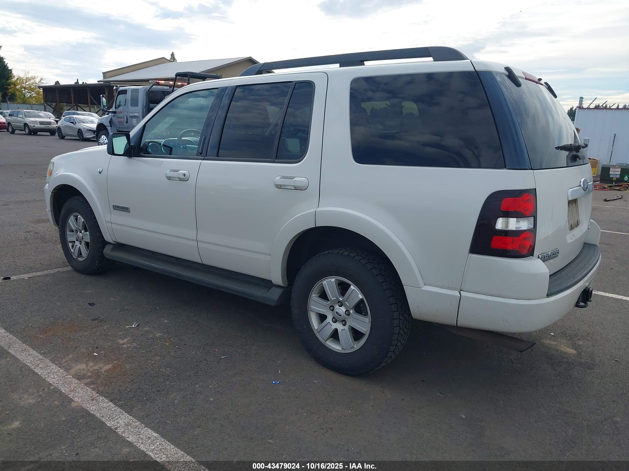 FORD EXPLORER image 3