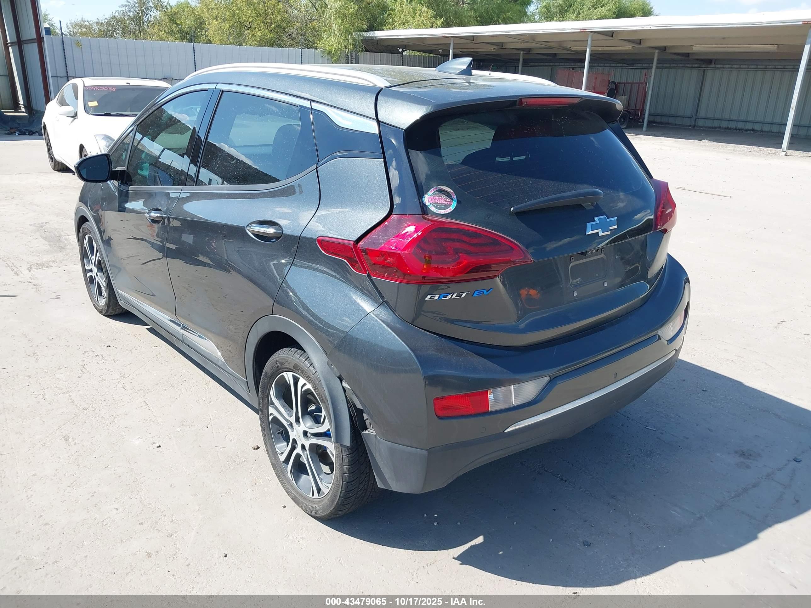 CHEVROLET BOLT image 3