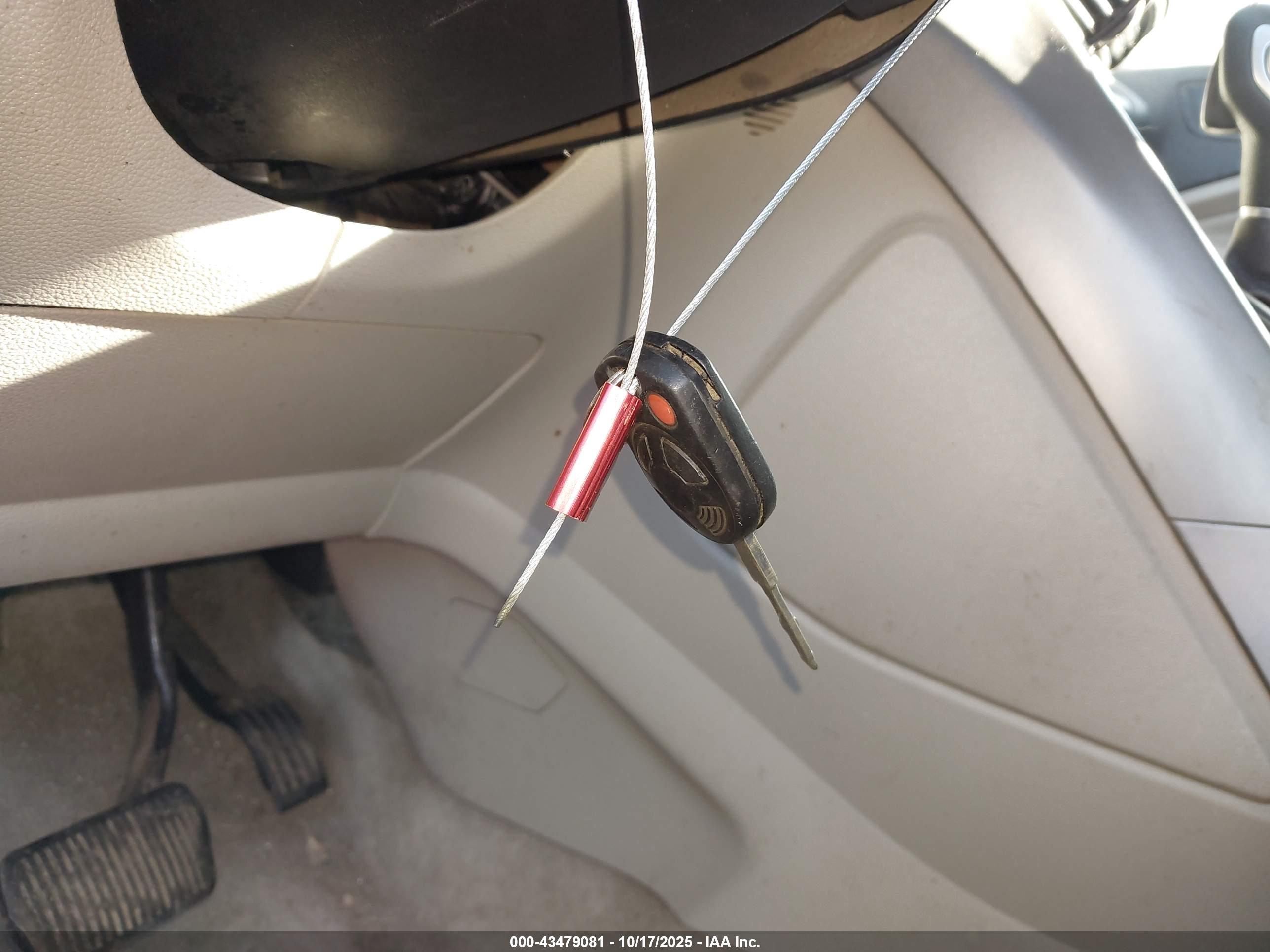 FORD ESCAPE image 11