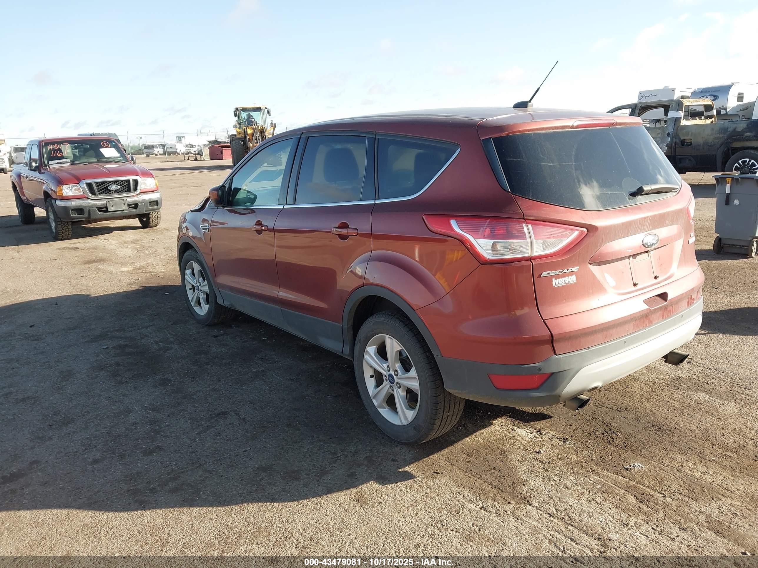 FORD ESCAPE image 3