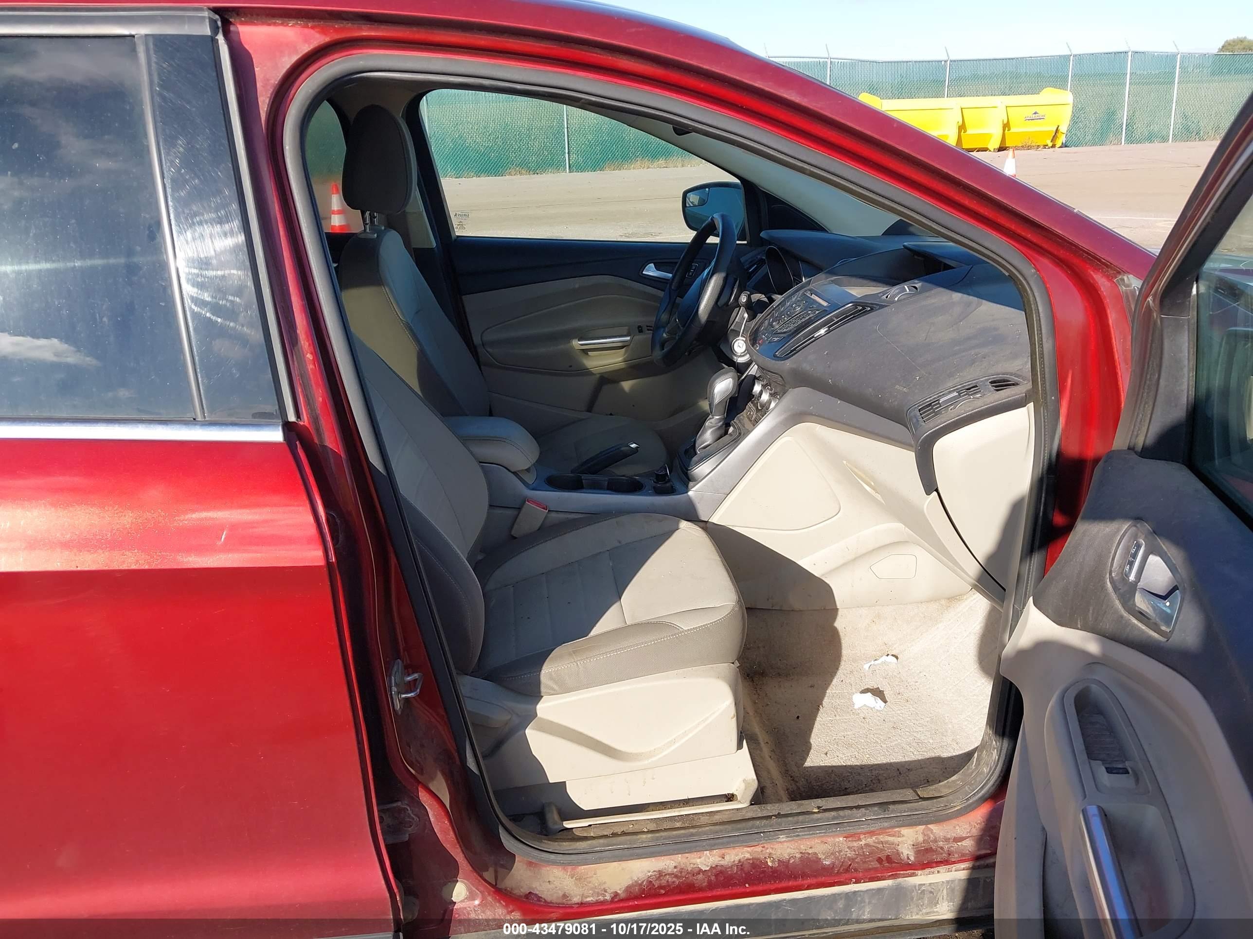 FORD ESCAPE image 5