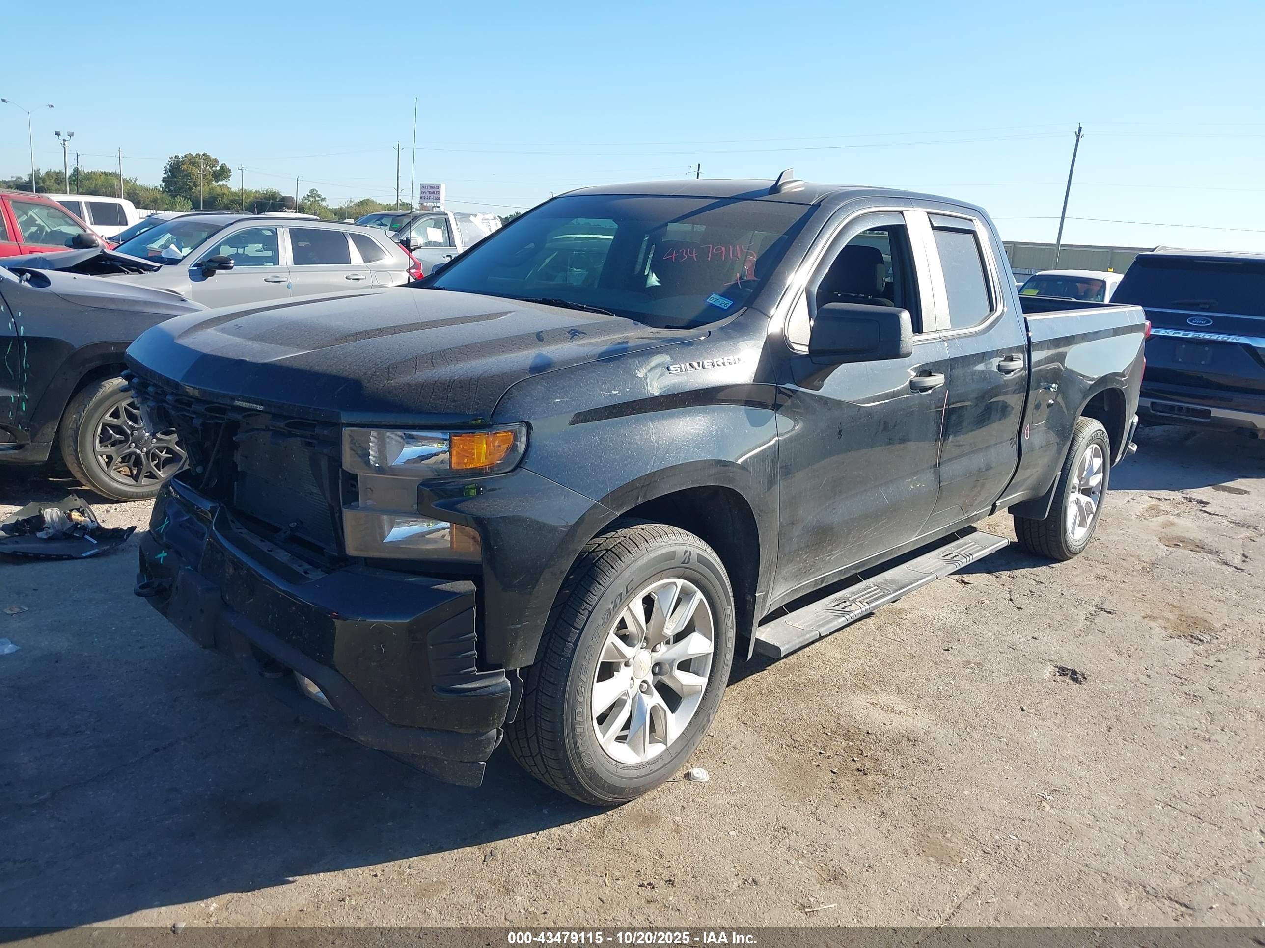 CHEVROLET SILVERADO image 2