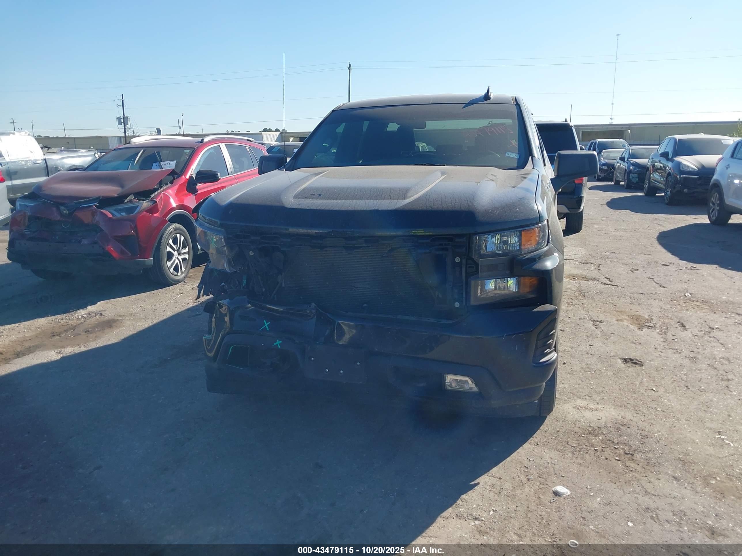 CHEVROLET SILVERADO image 6