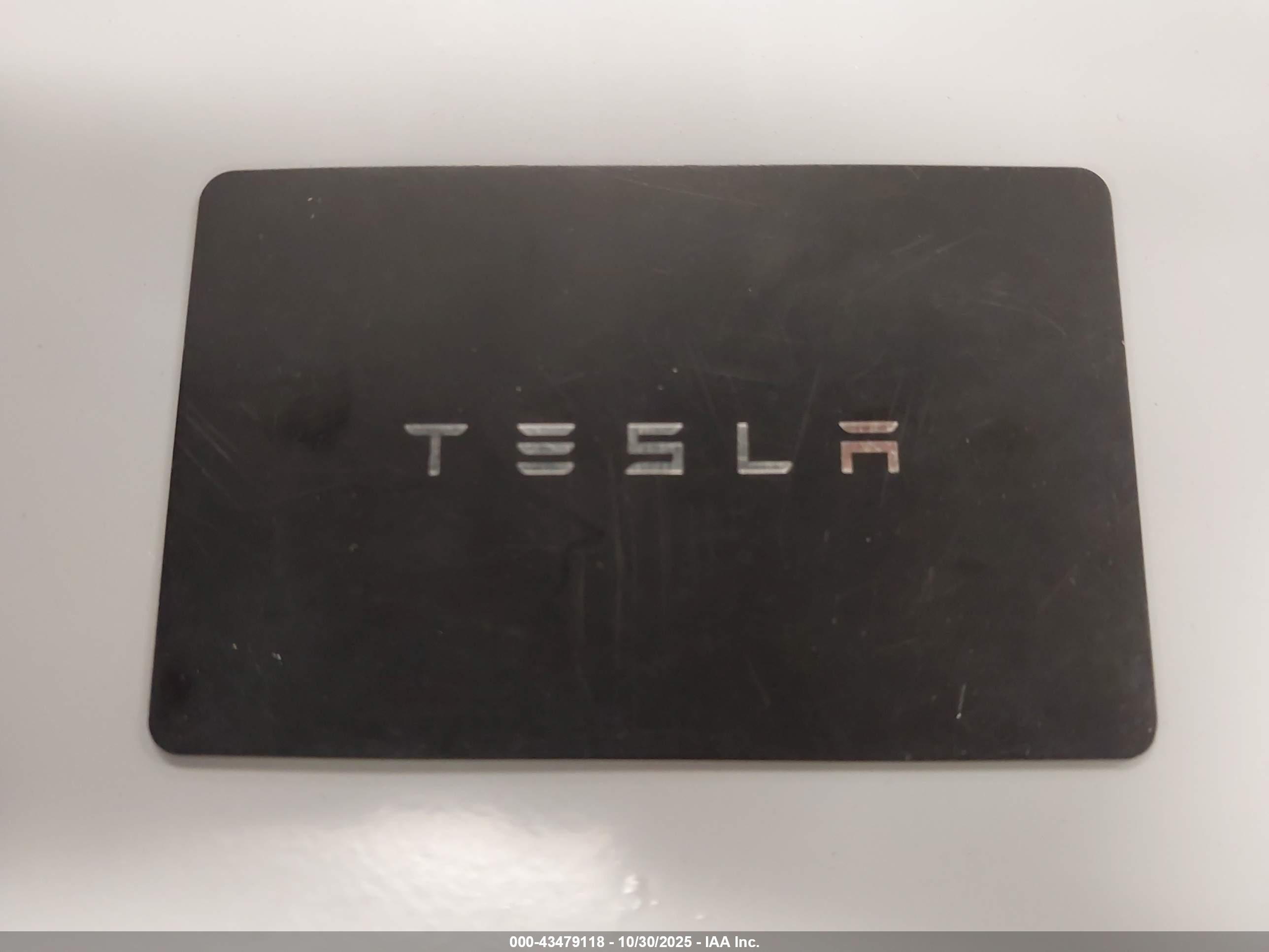 TESLA MODEL image 11