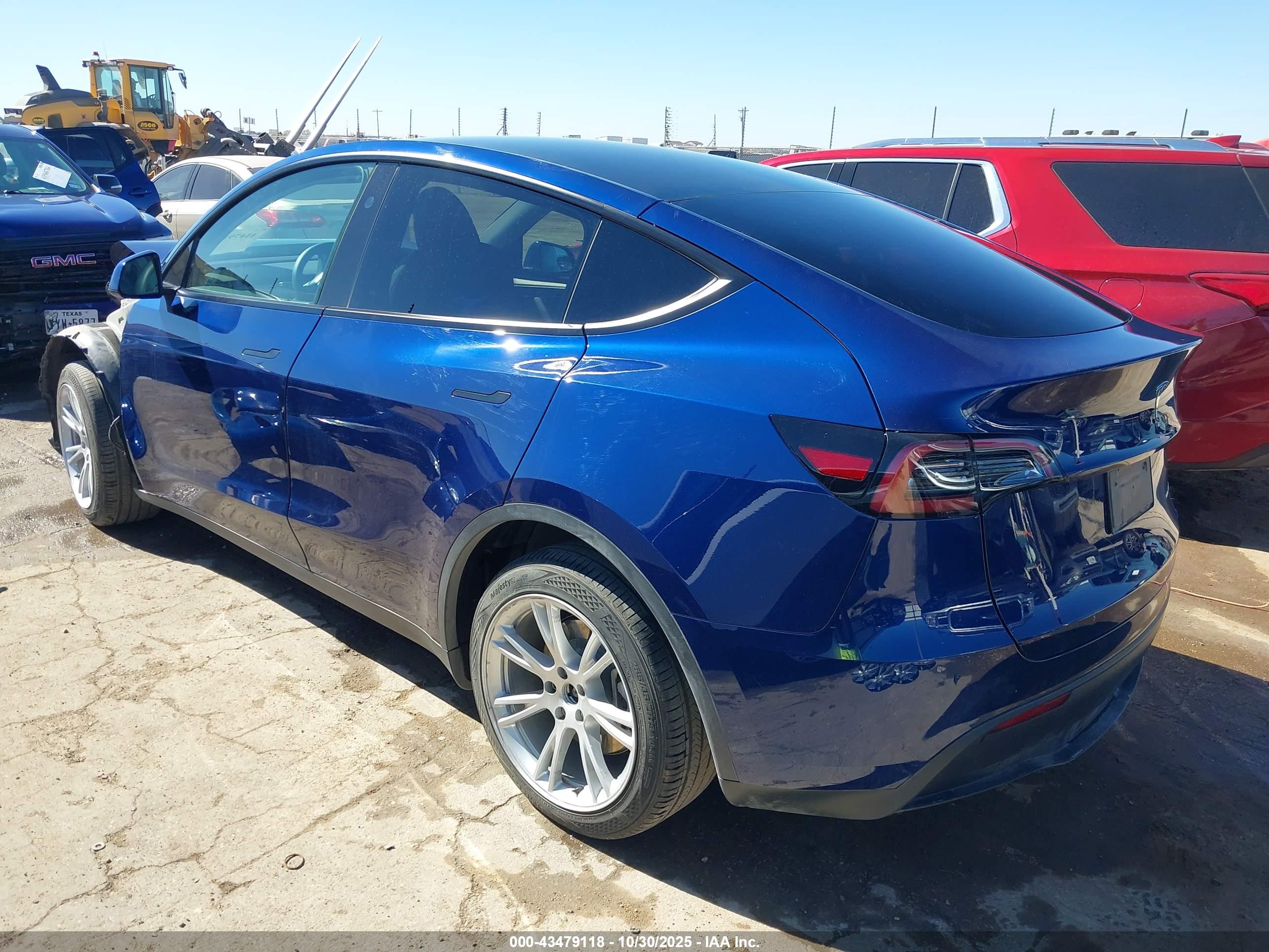 TESLA MODEL image 3