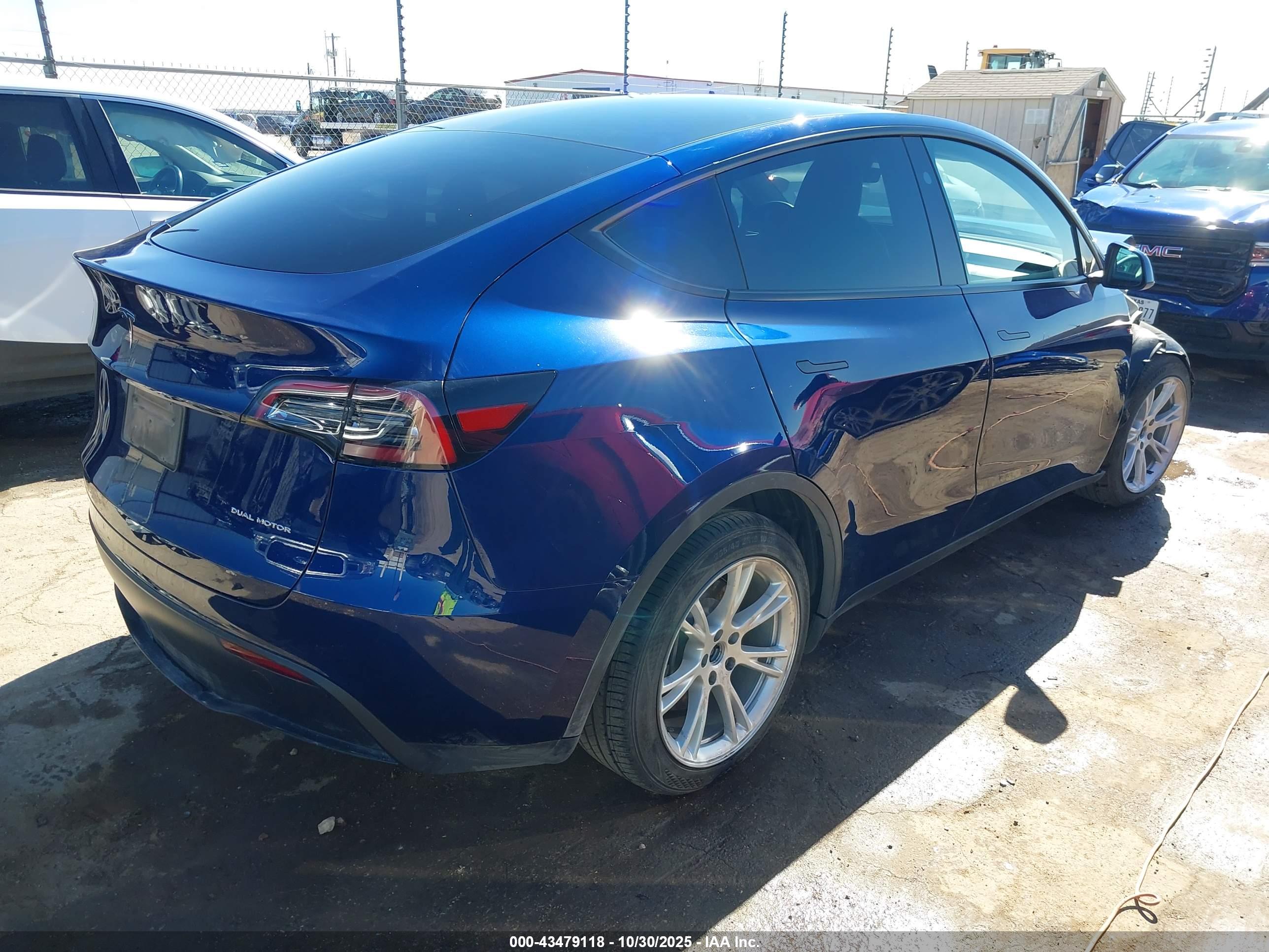 TESLA MODEL image 4