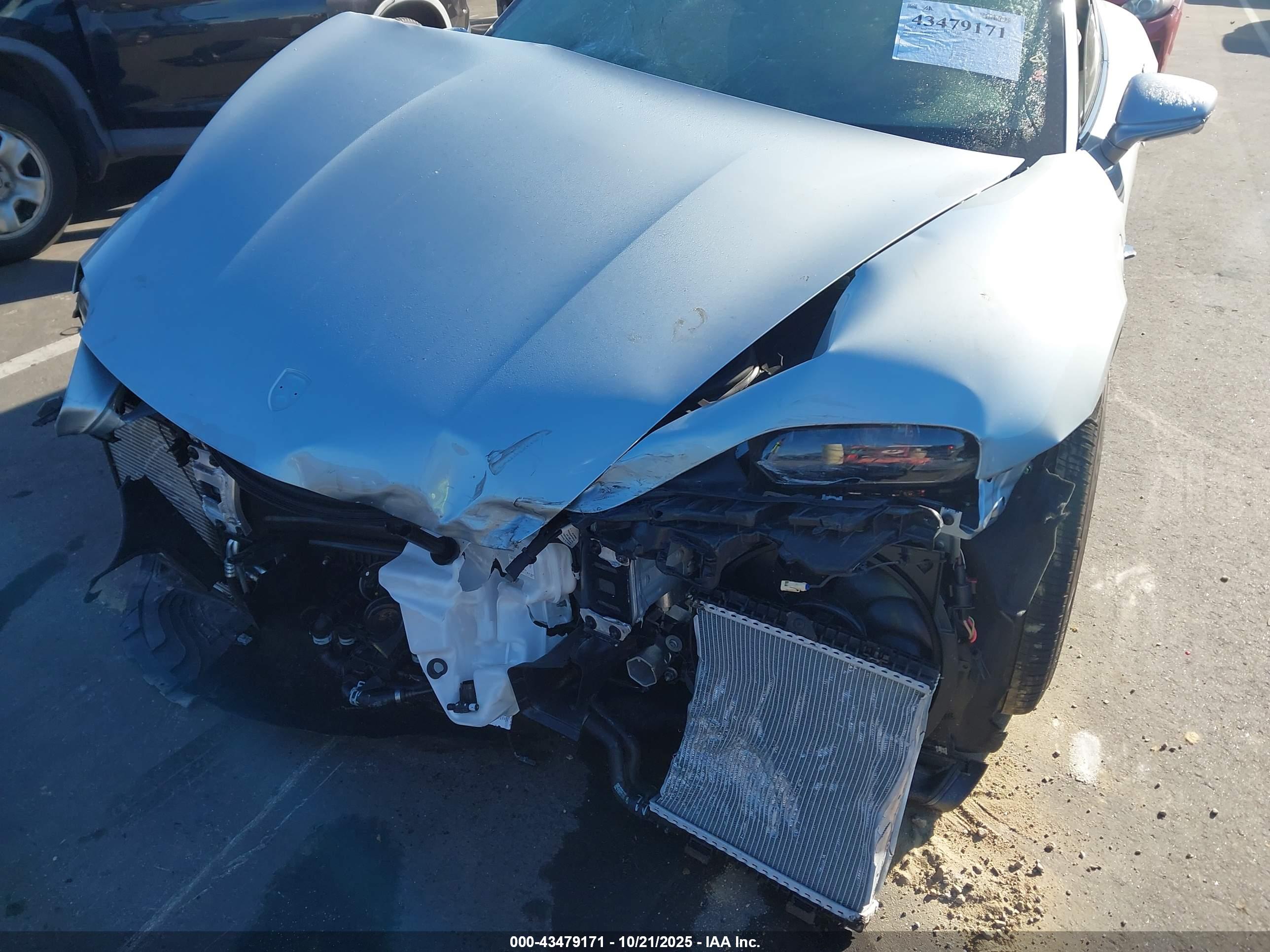 PORSCHE TAYCAN image 6