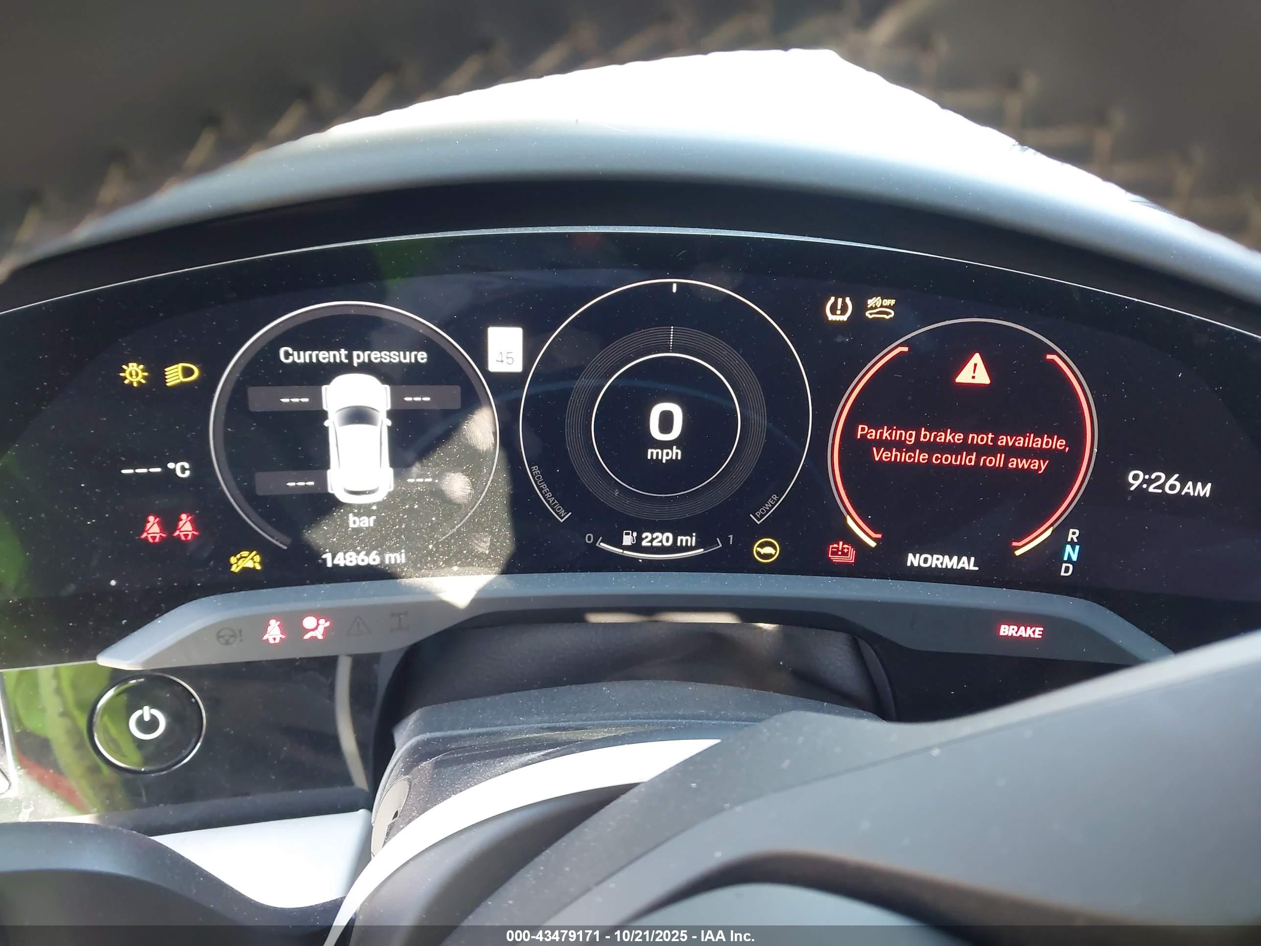 PORSCHE TAYCAN image 7