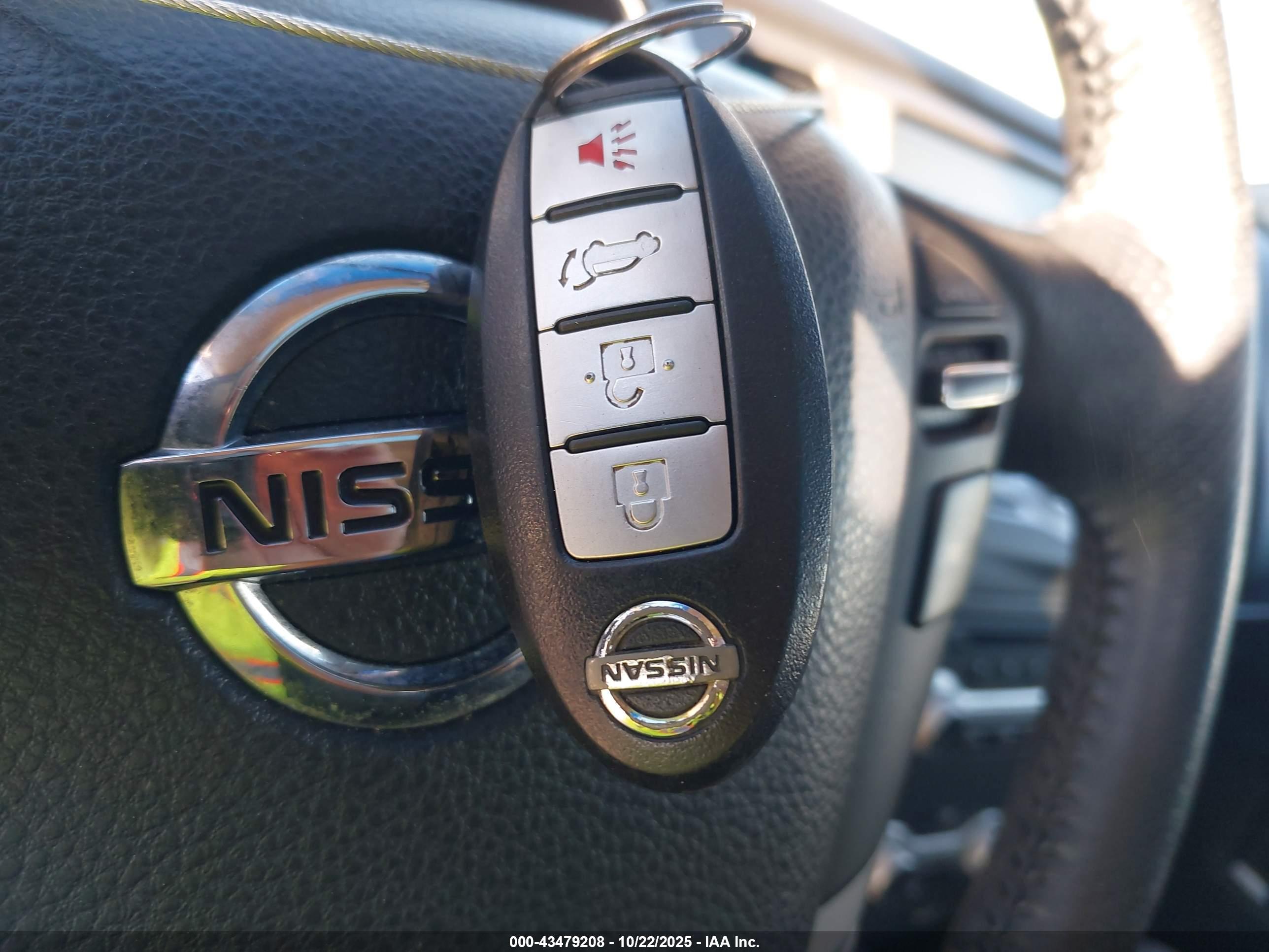 NISSAN MURANO image 11