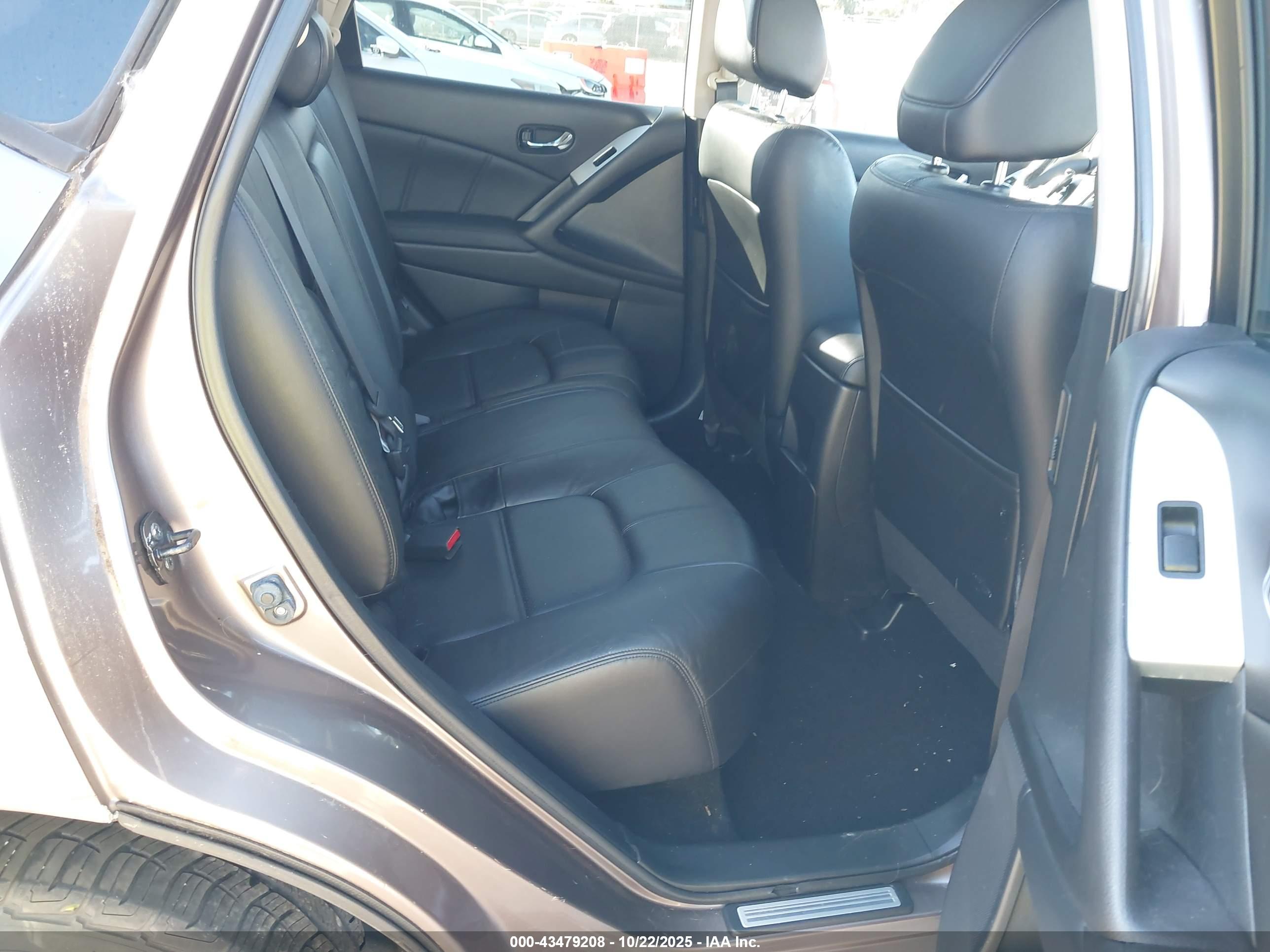 NISSAN MURANO image 8