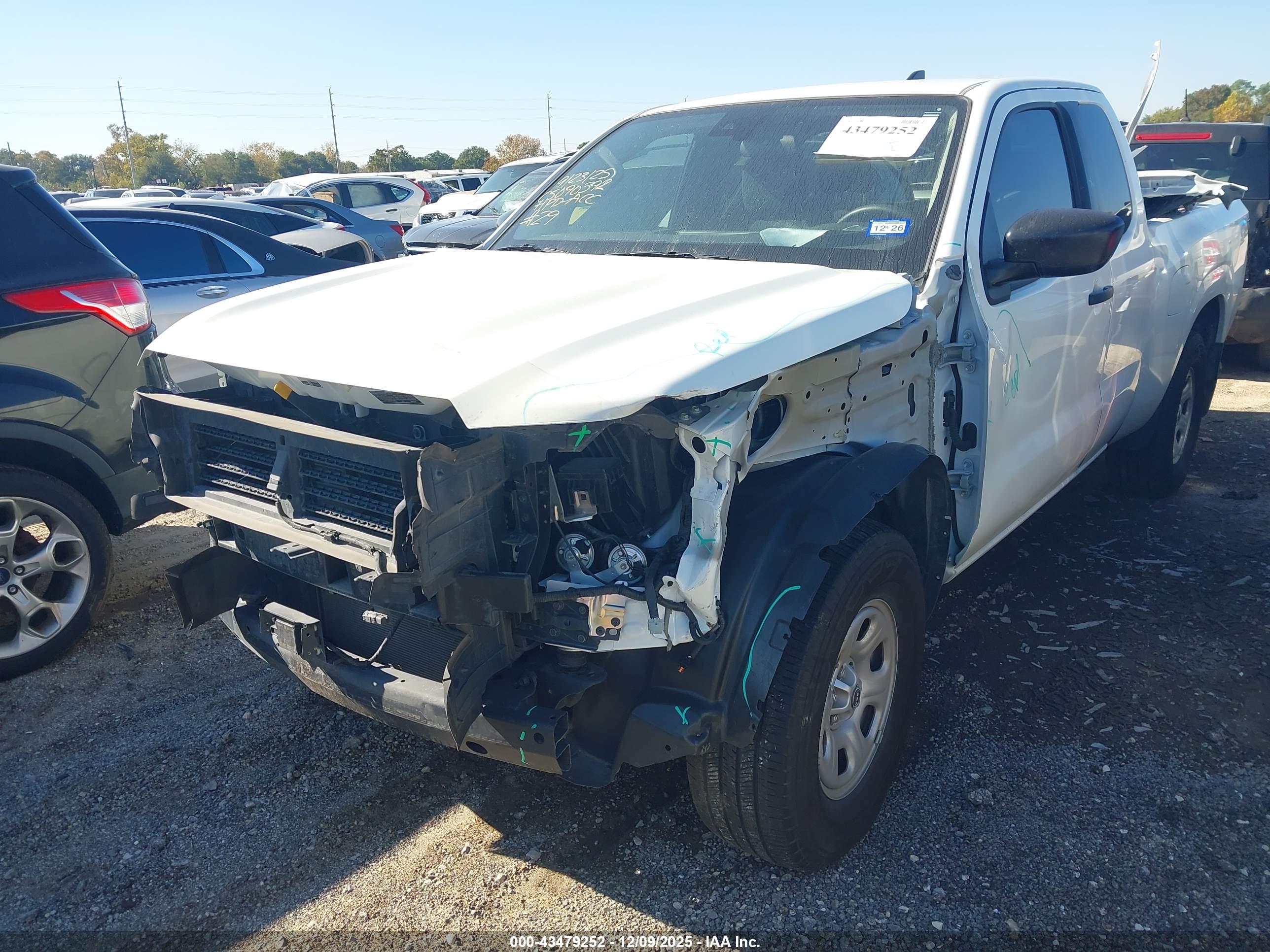 NISSAN FRONTIER image 6