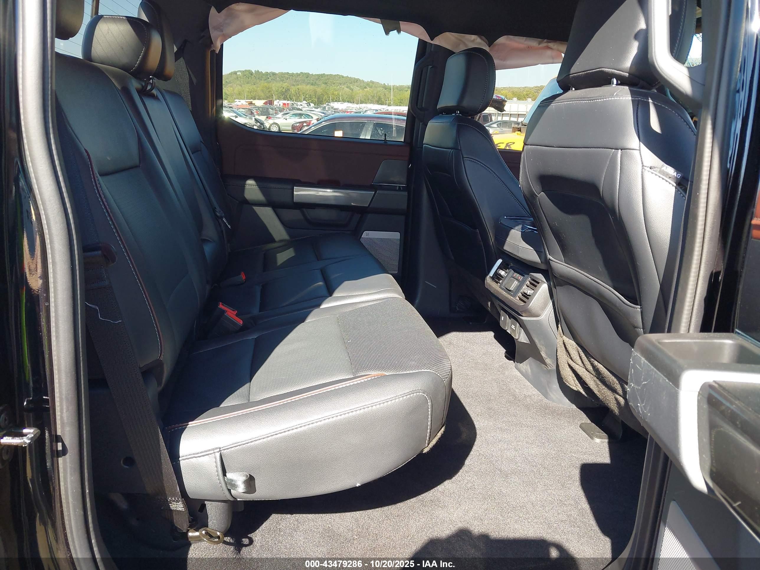 FORD F-150 image 8