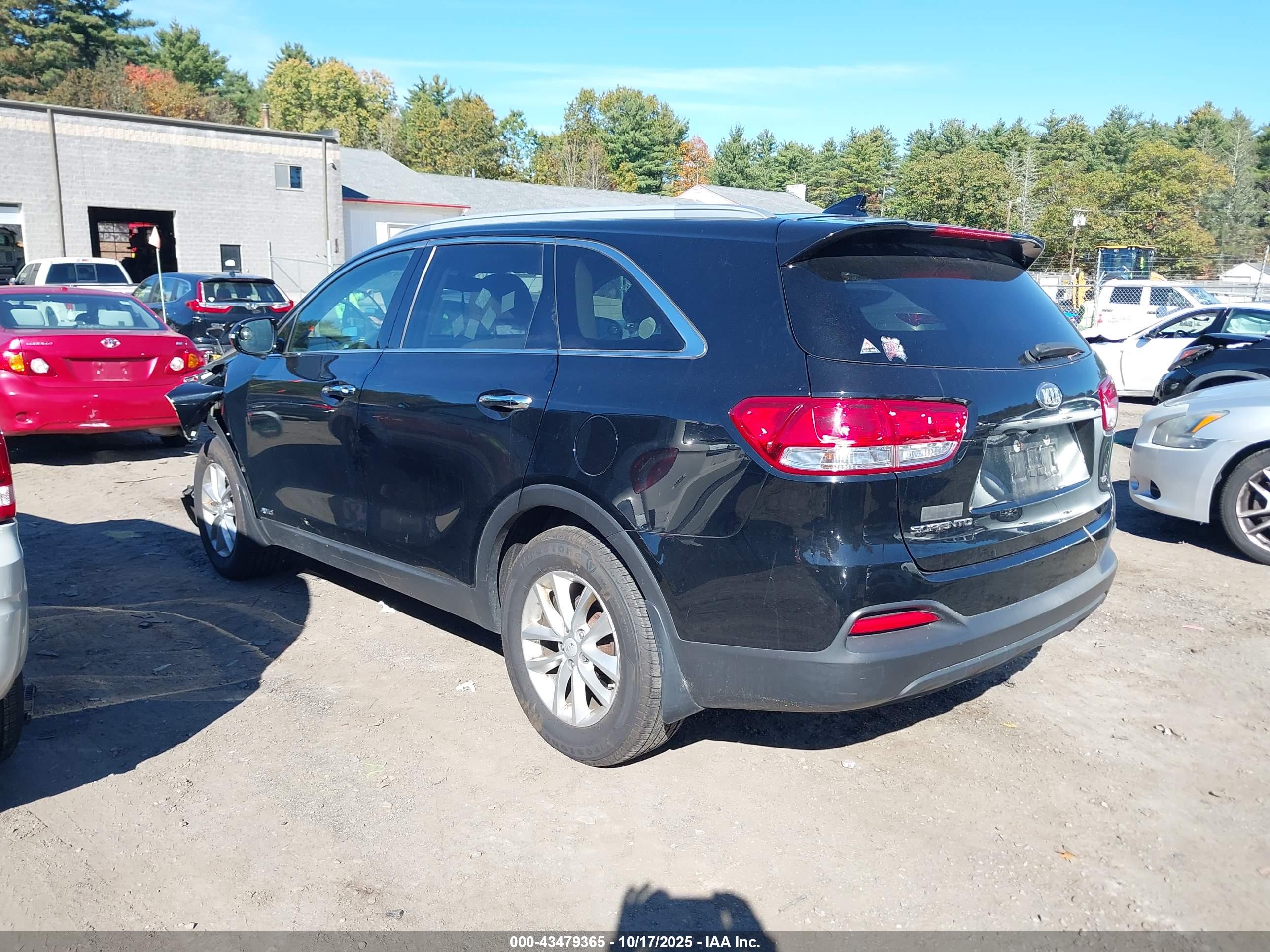 KIA SORENTO image 3