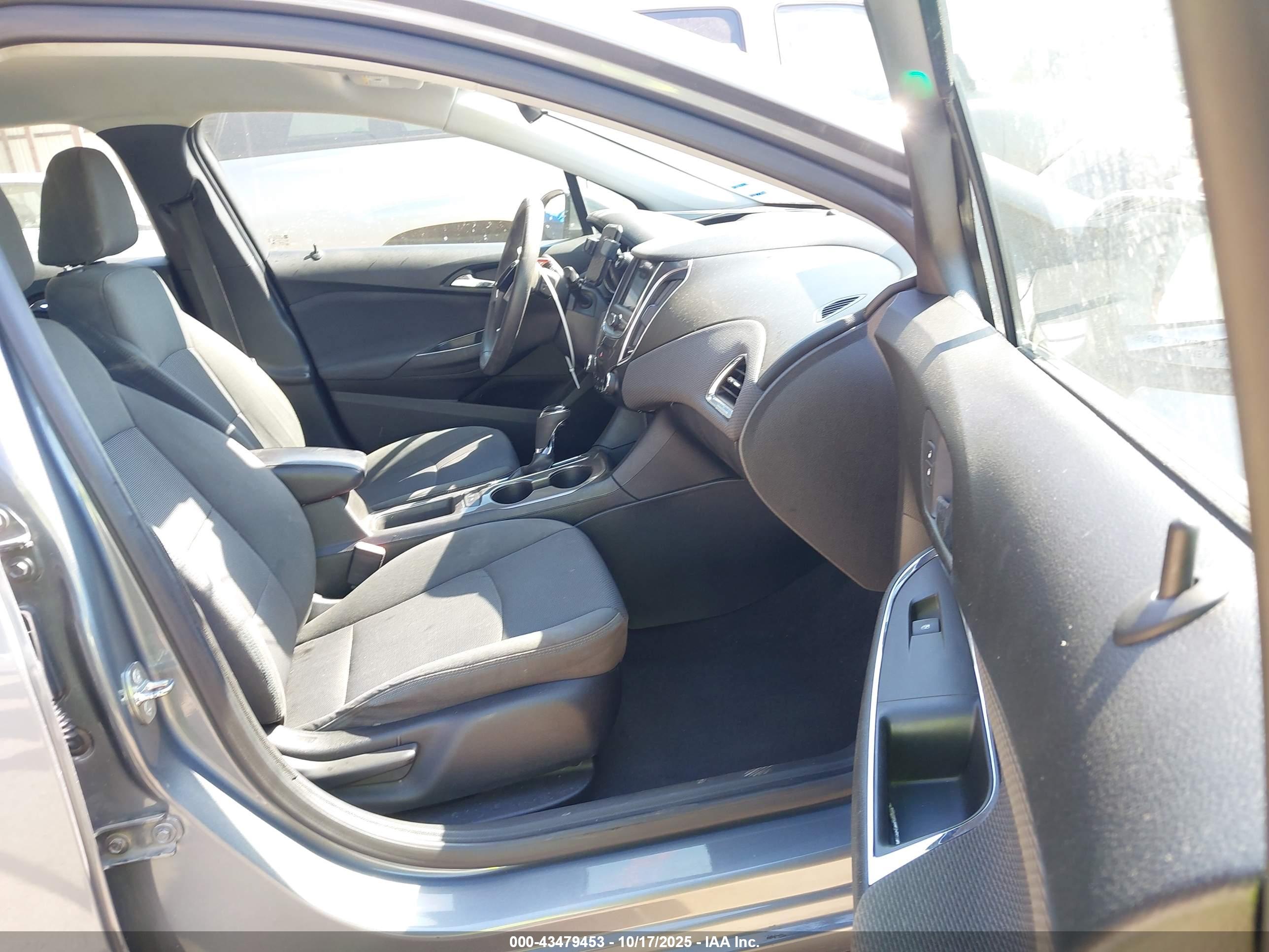 CHEVROLET CRUZE image 5
