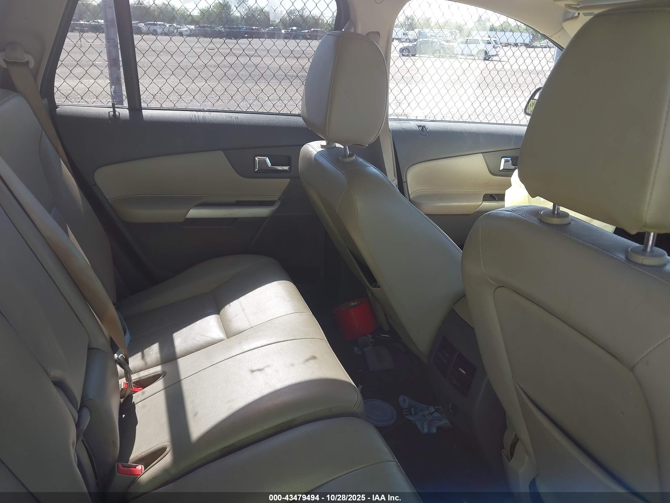 FORD EDGE image 8