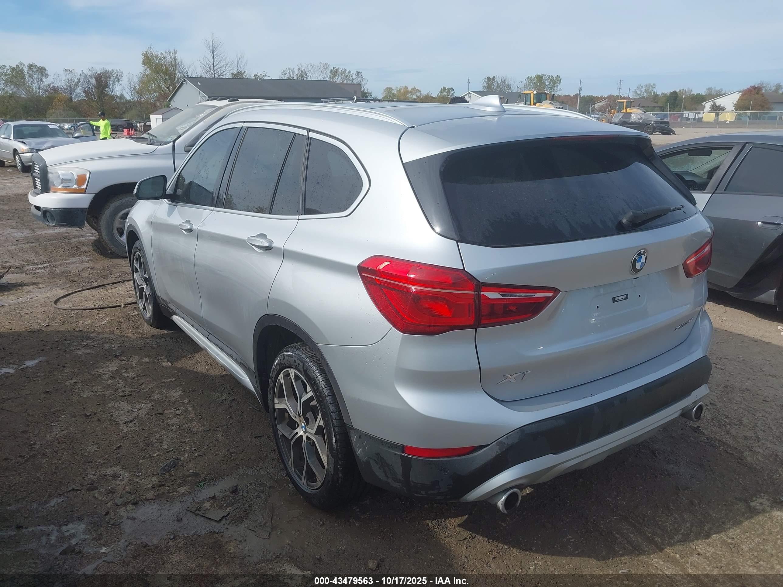 BMW X1 image 3