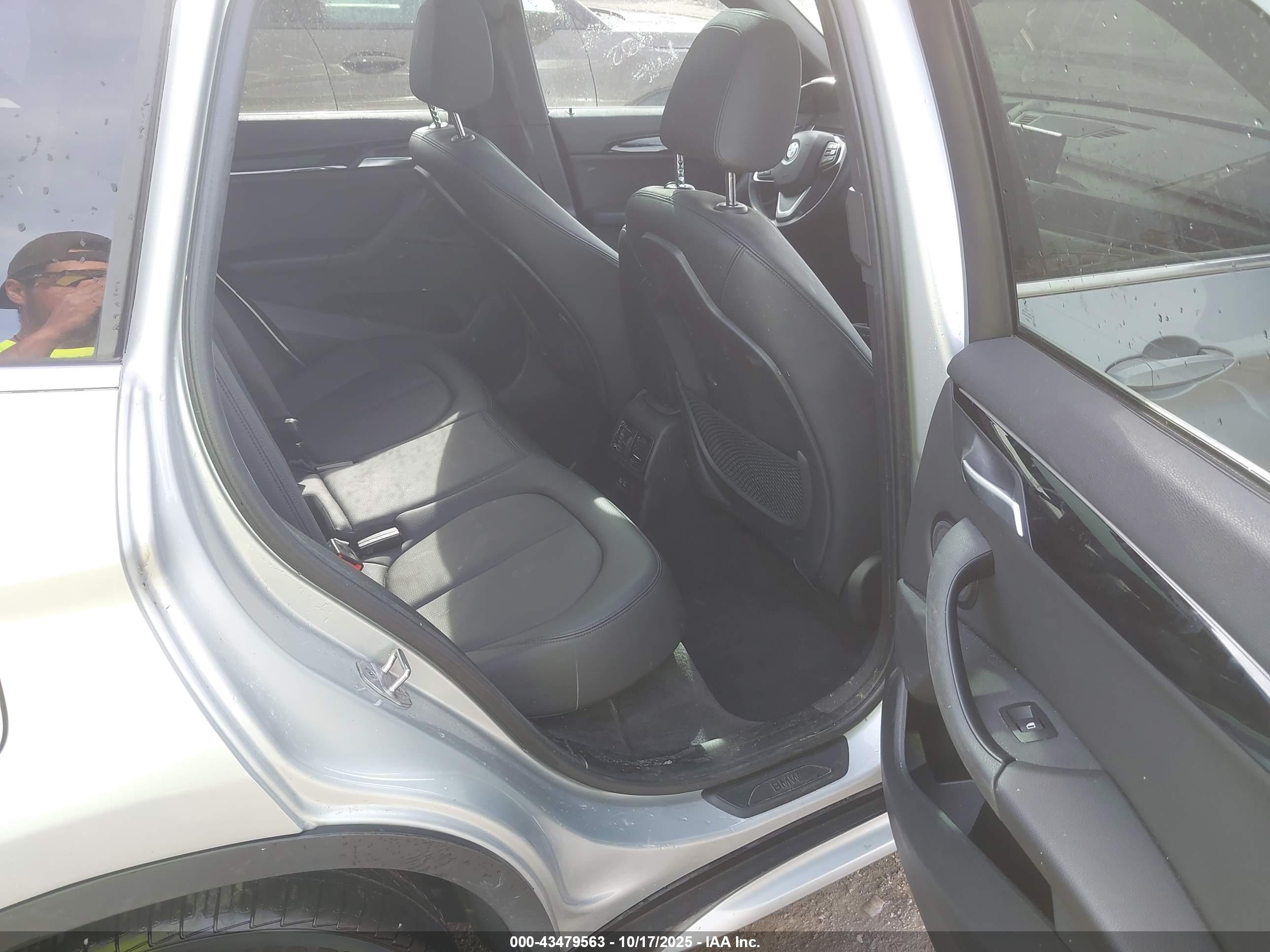 BMW X1 image 8