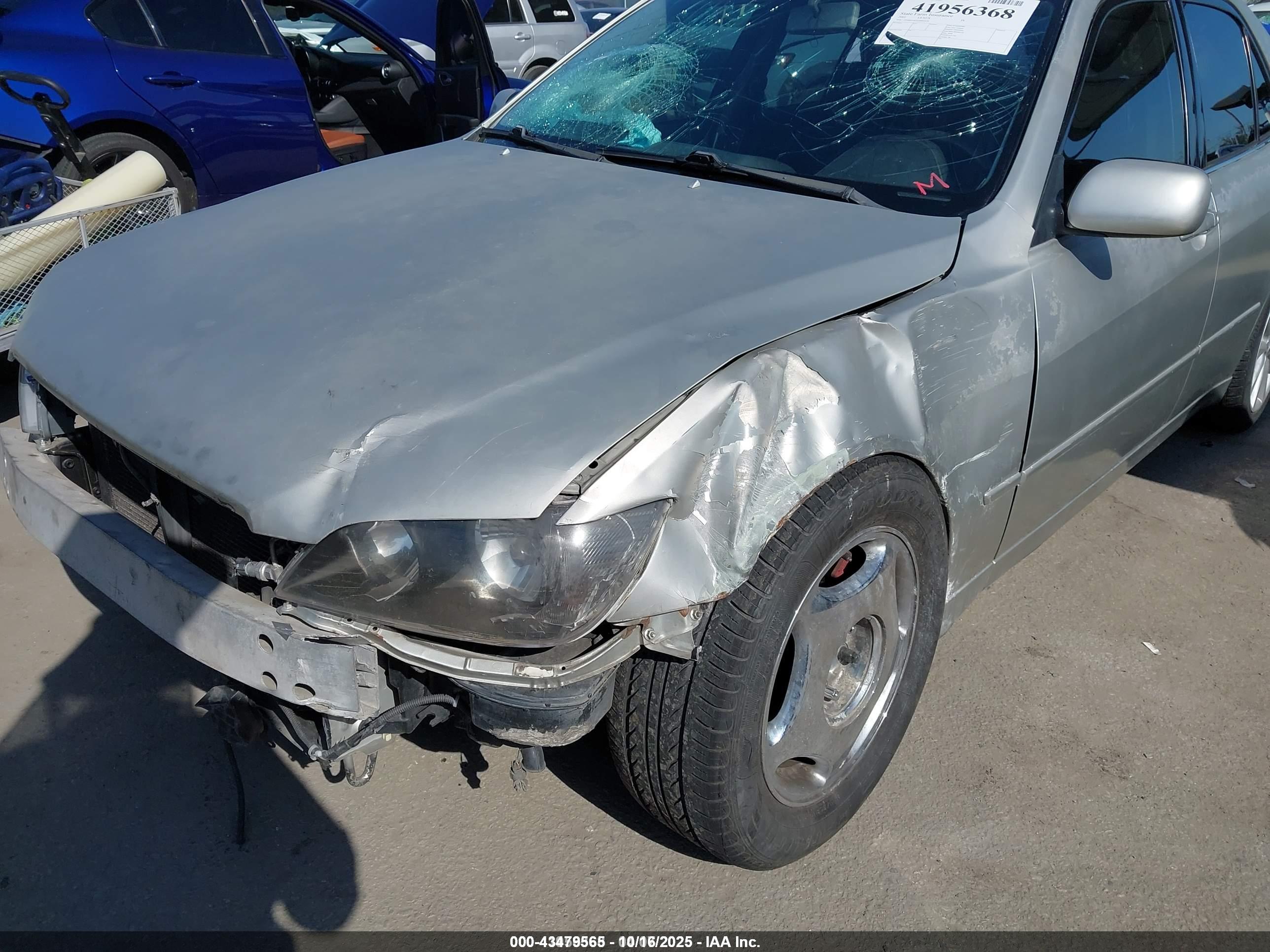 LEXUS IS image 6