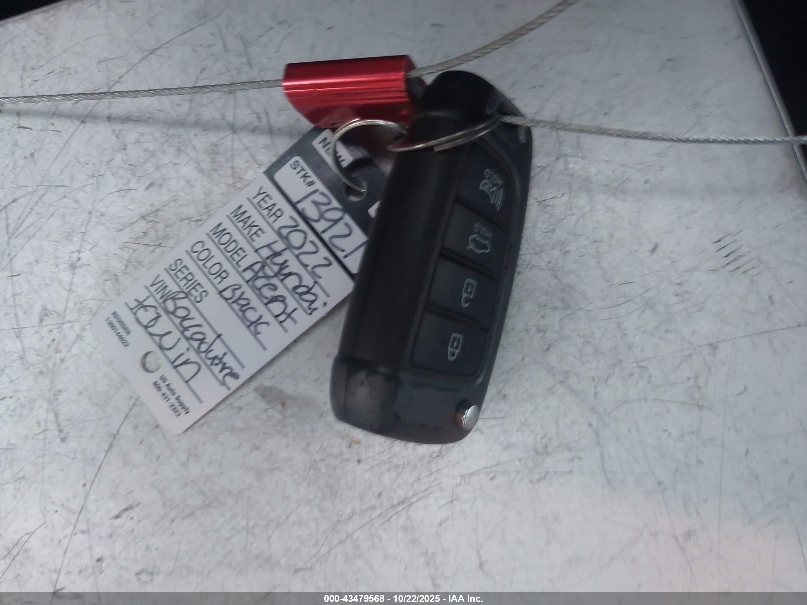 HYUNDAI ACCENT image 11