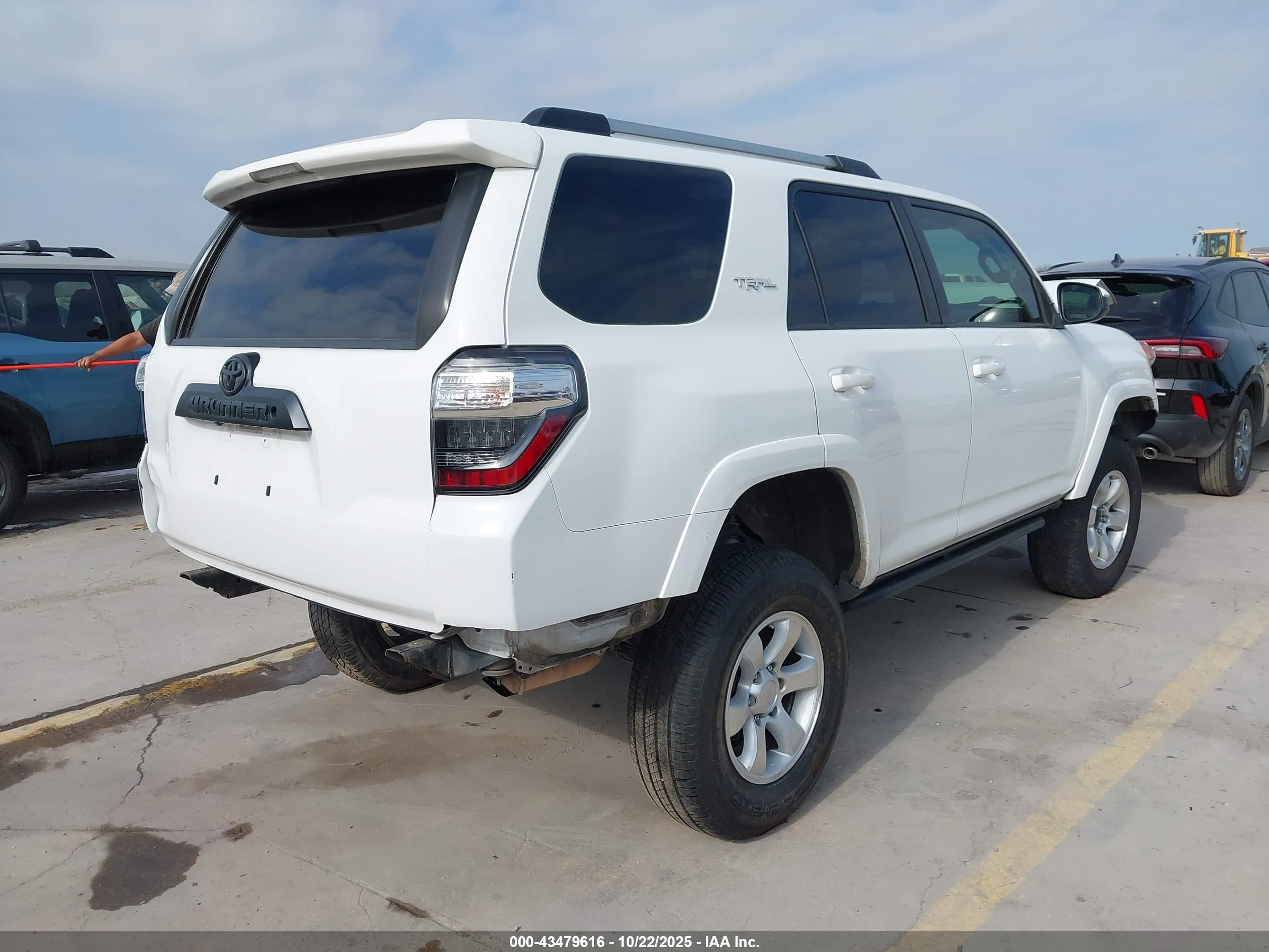 TOYOTA 4RUNNER image 4