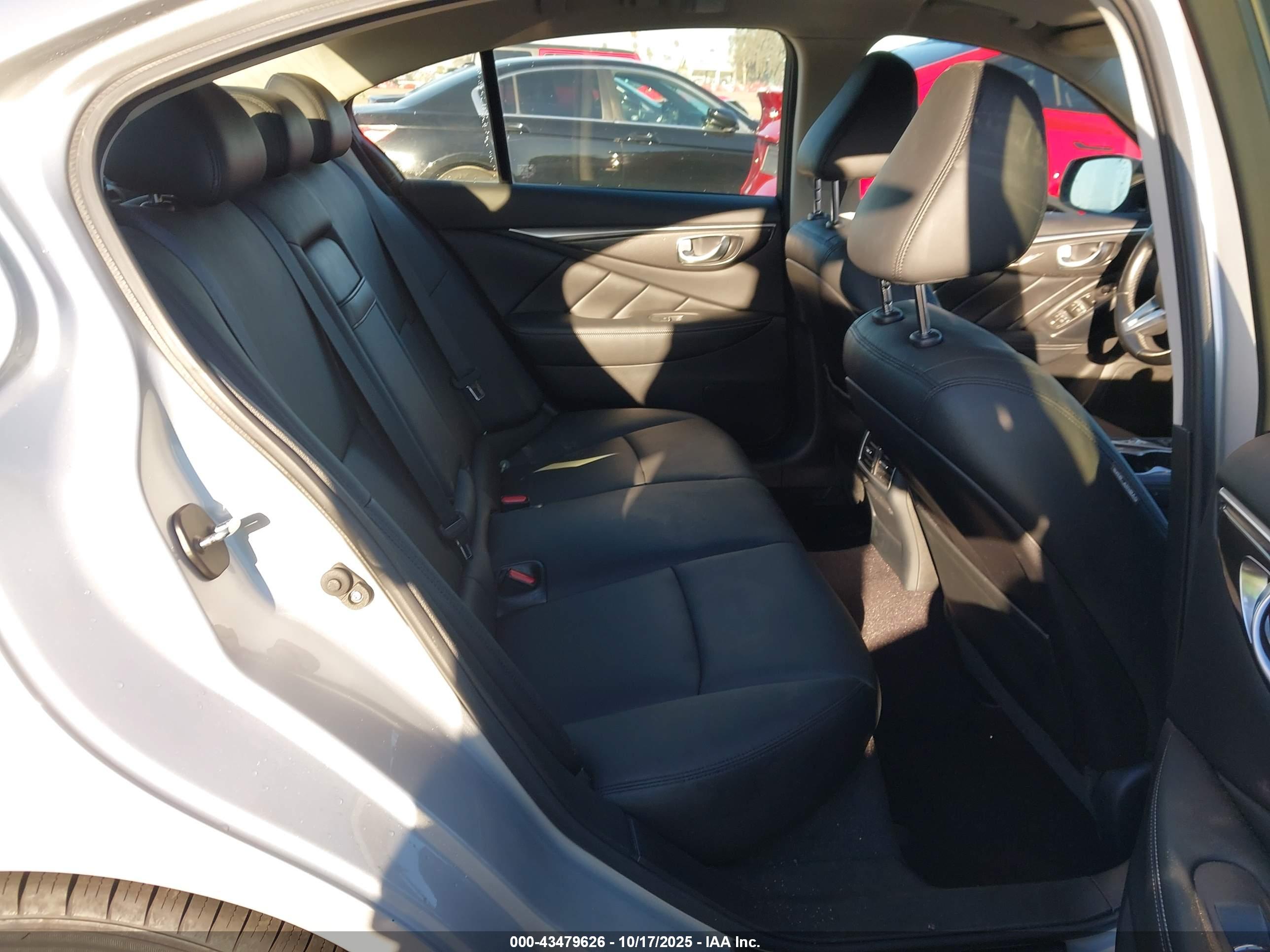 INFINITI Q50 image 8