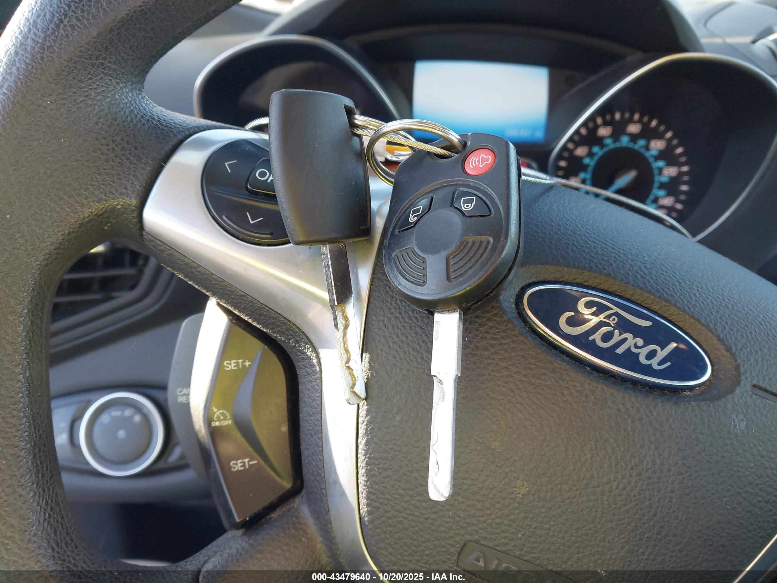 FORD ESCAPE image 11