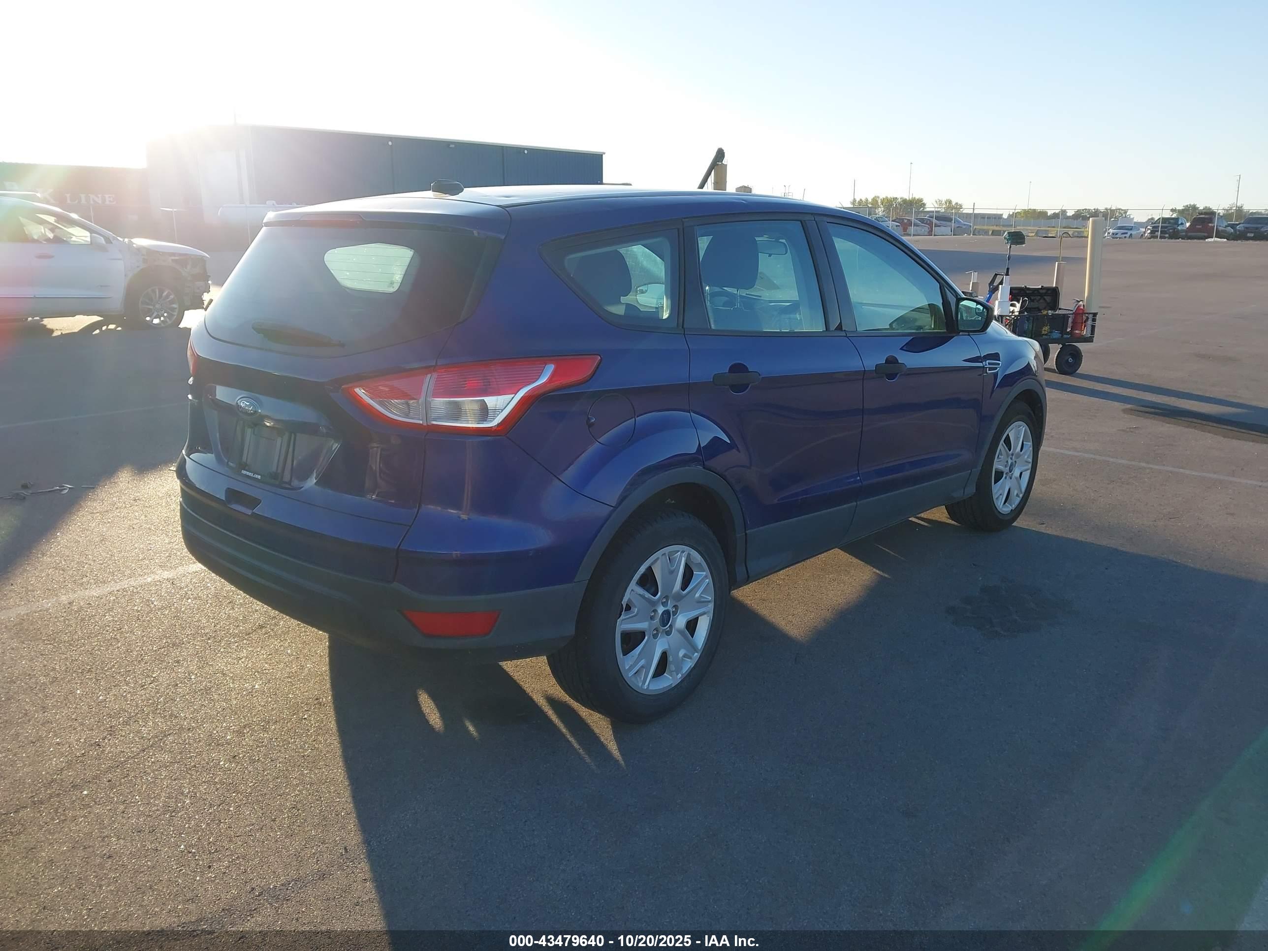 FORD ESCAPE image 4