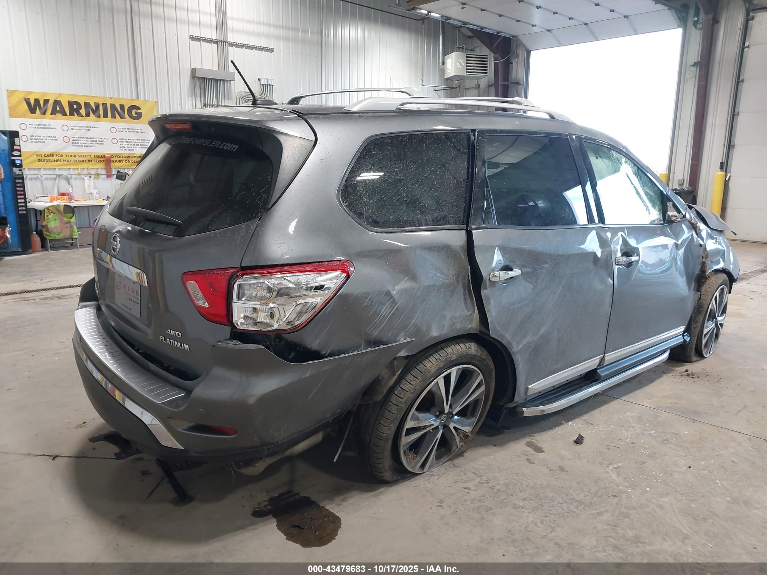 NISSAN PATHFINDER image 4