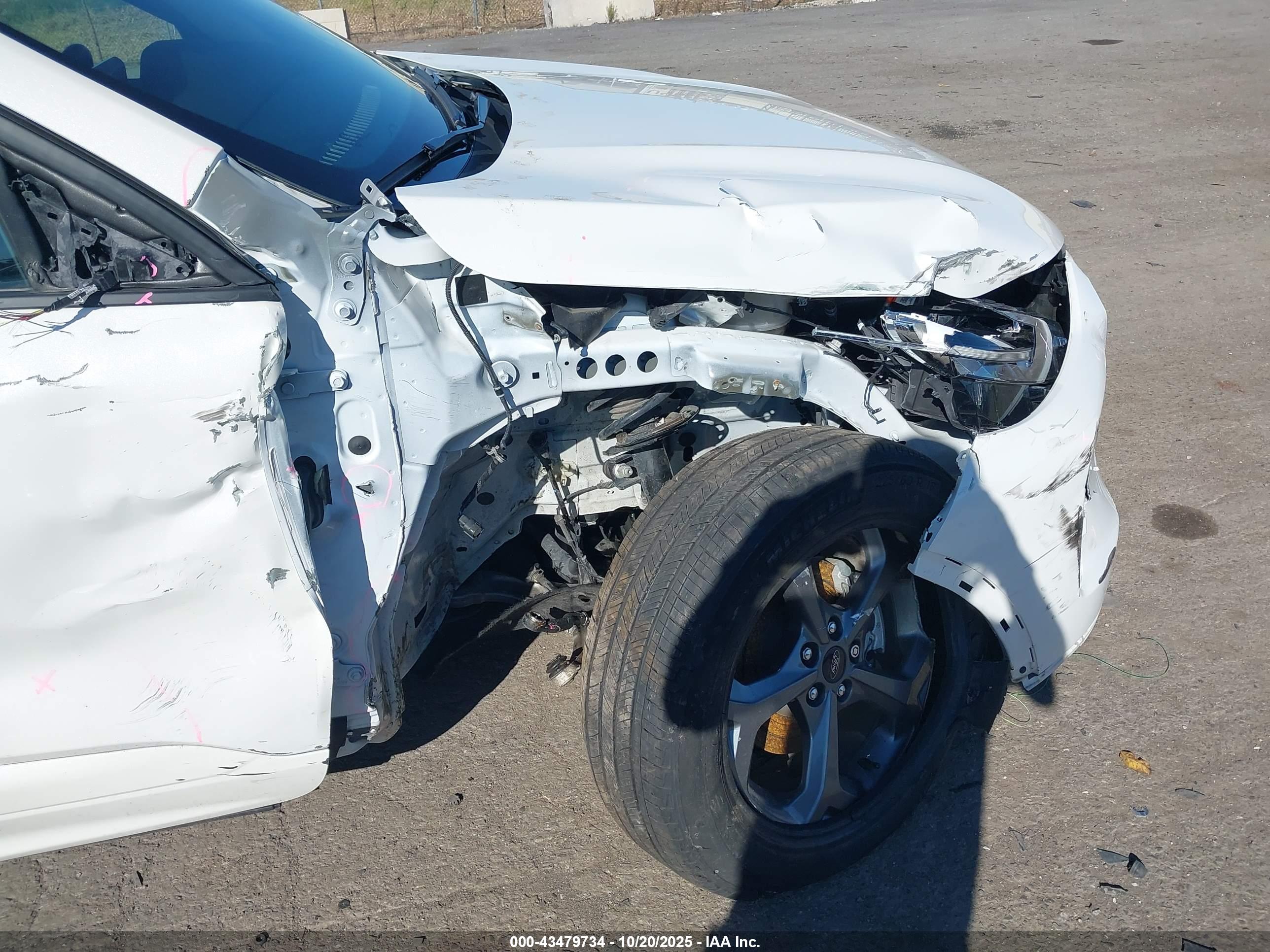 FORD ESCAPE image 6